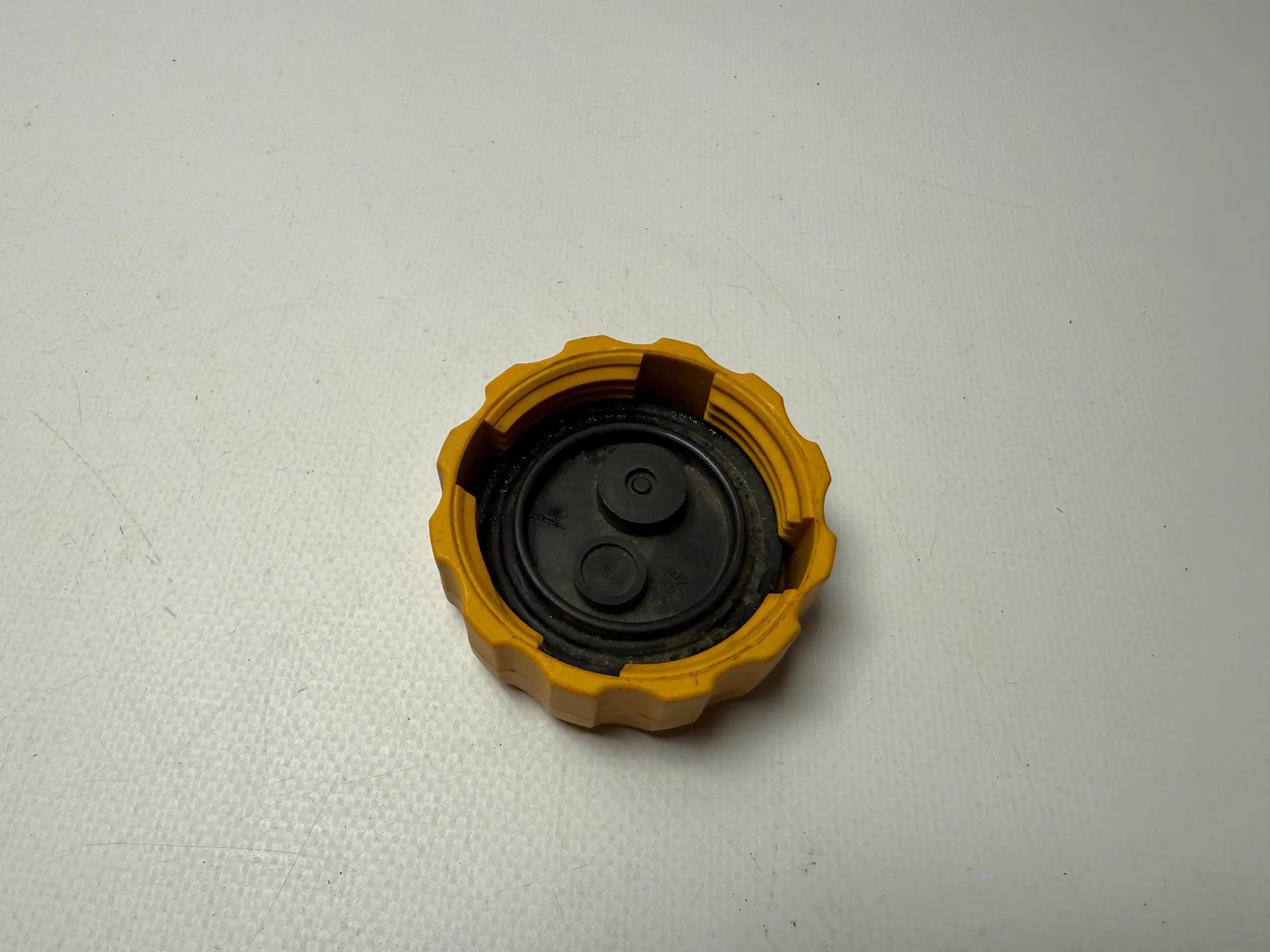 純正OPEL SAAB ラジエーターキャップ リザーバータンクキャップ 96536649