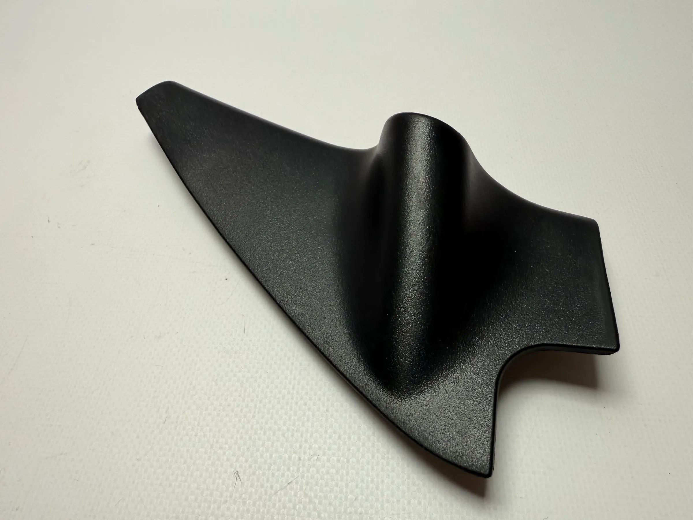 Оригинальная правая накладка зеркала внутренней отделки Peugeot 106 9610363177