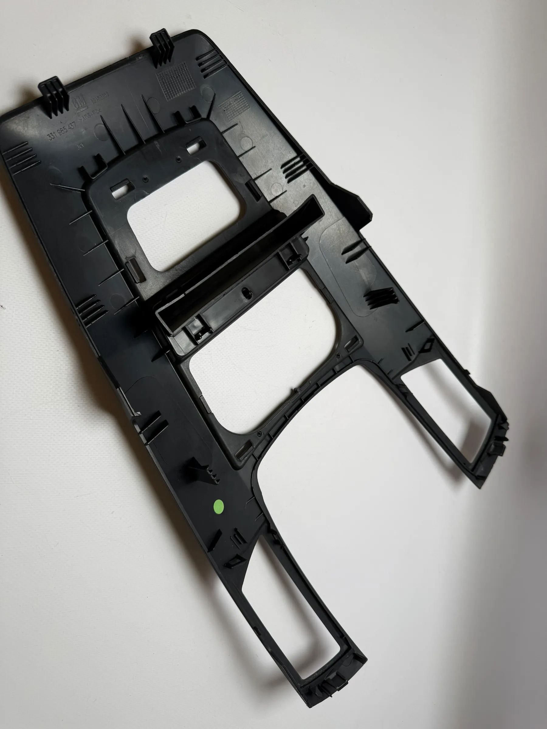 Оригинальная облицовка панели приборов Опель Зафира Б 13150253