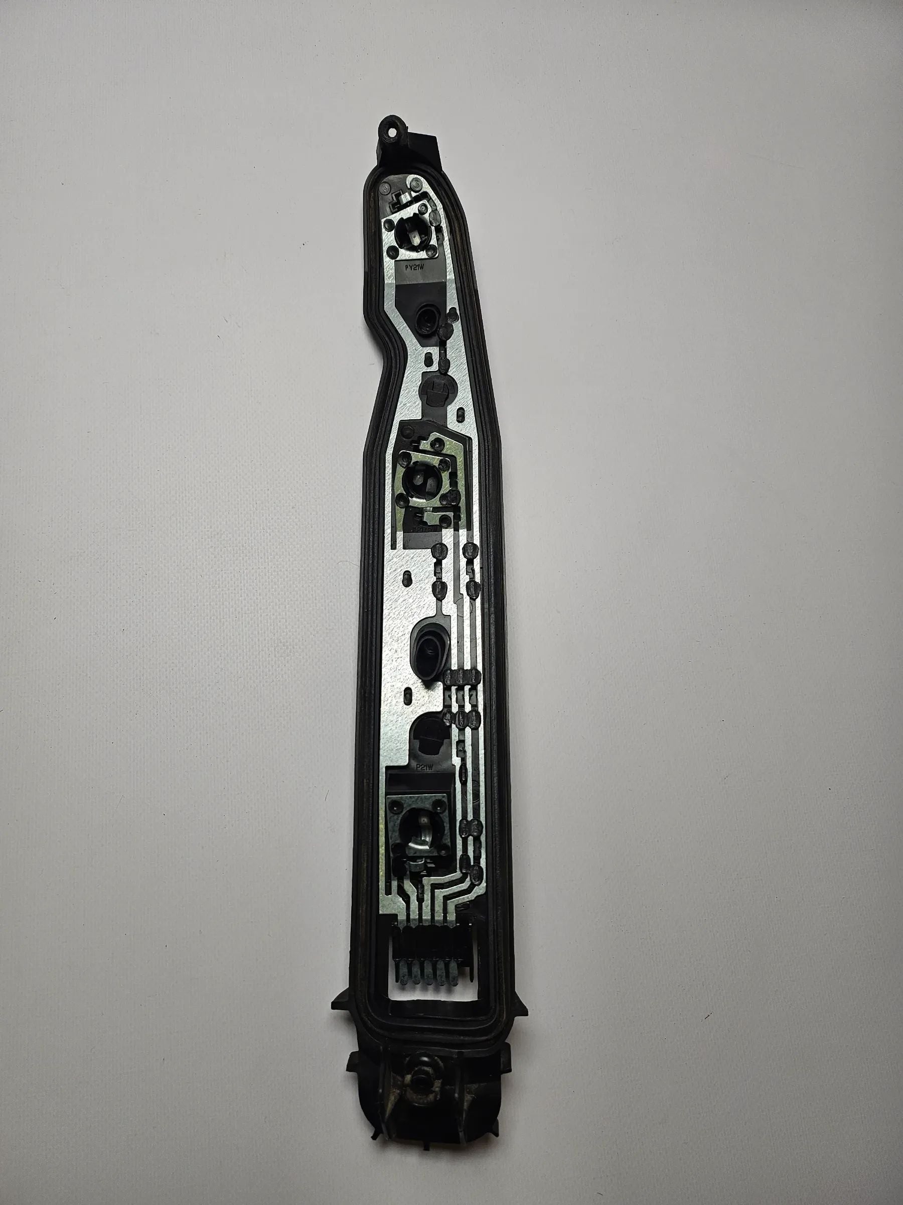 originele OPEL CORSA C F08 Lampendrager voor rechter achterlicht 89307501