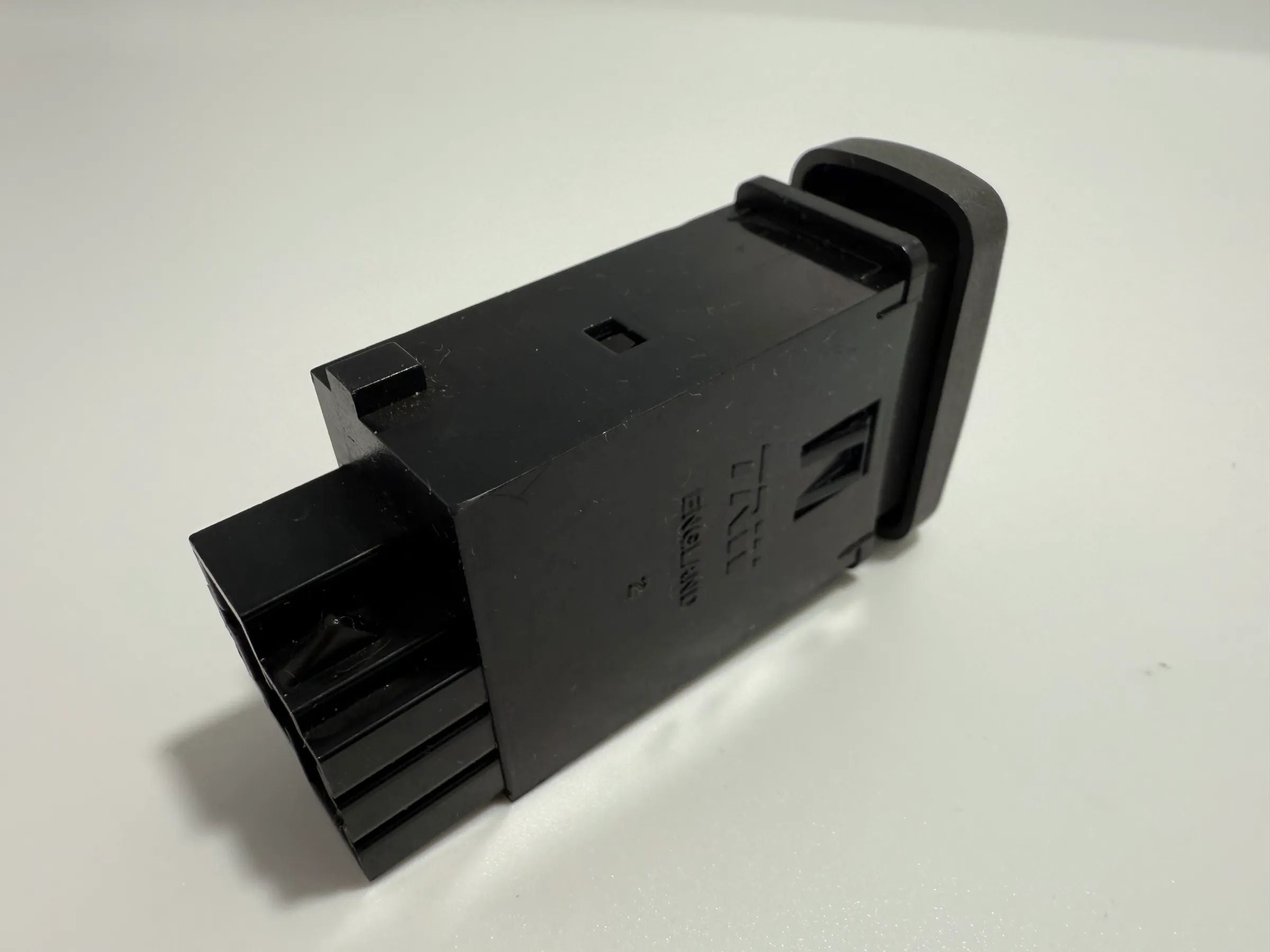 อะไหล่แท้ Volvo V40 S40 สวิตช์ล็อครถกลางประตูหน้า ซ้าย TRW 30864279