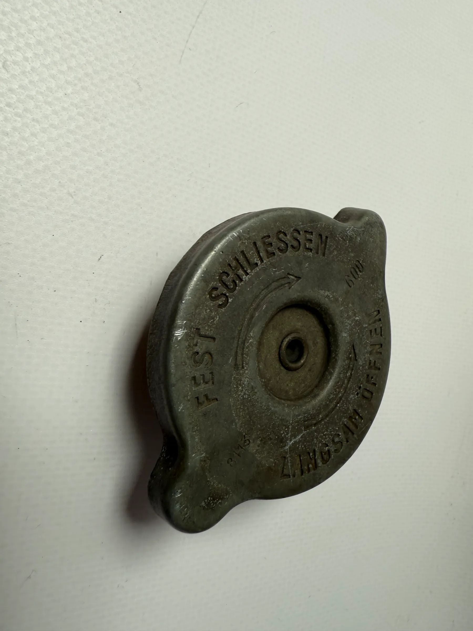 อะไหล่แท้ Opel Rekord Commodore Admiral Kapitän ฝาหม้อน้ำ 8113 600