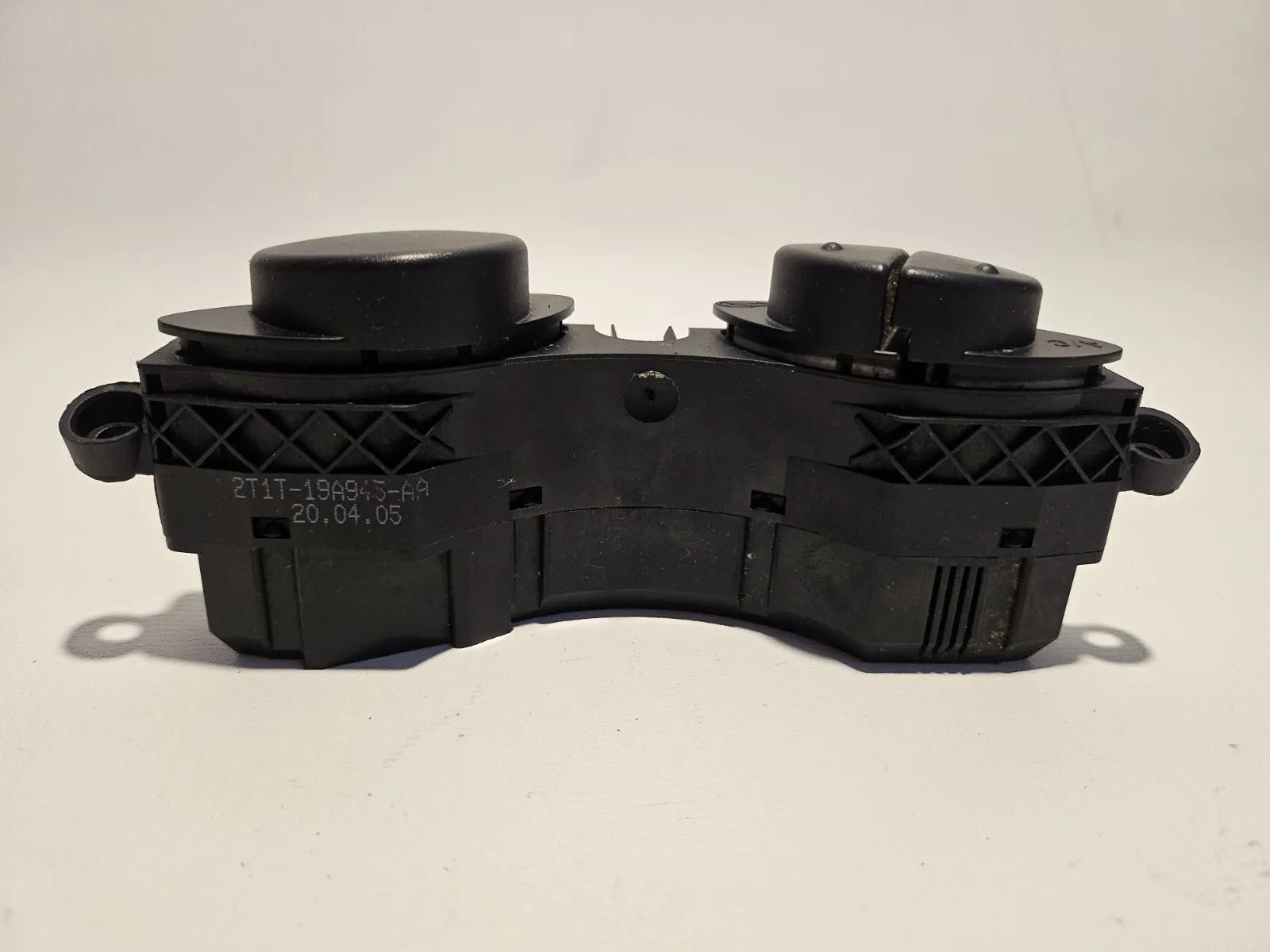 original 2T1T19A945AA interrupteur pour FORD TRANSIT CONNECT 1.8 TDCI 2002 2061780