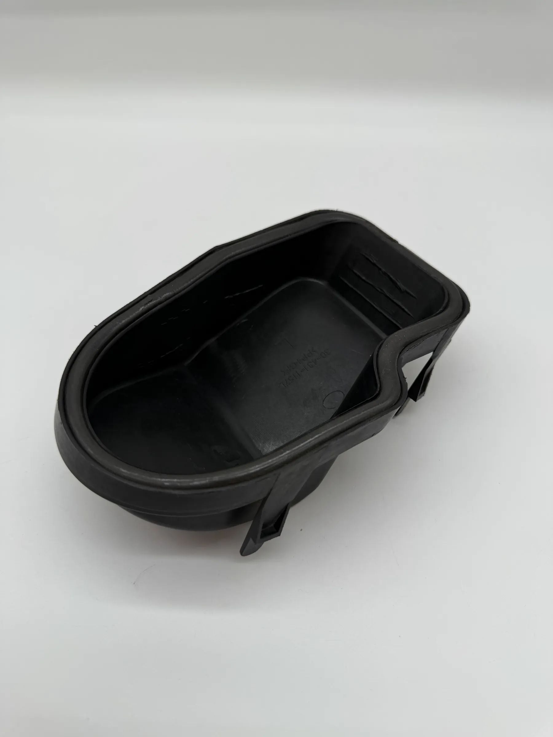 Ford Focus 2002 Left Headlight Cover 304311157L OLT6657 