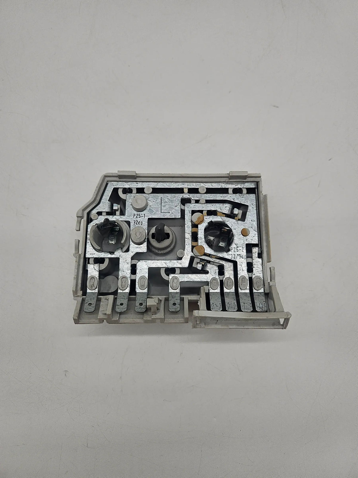 ORIGINAL AUDI 80 893945095 Lampenträger Rückleuchte  hinten links