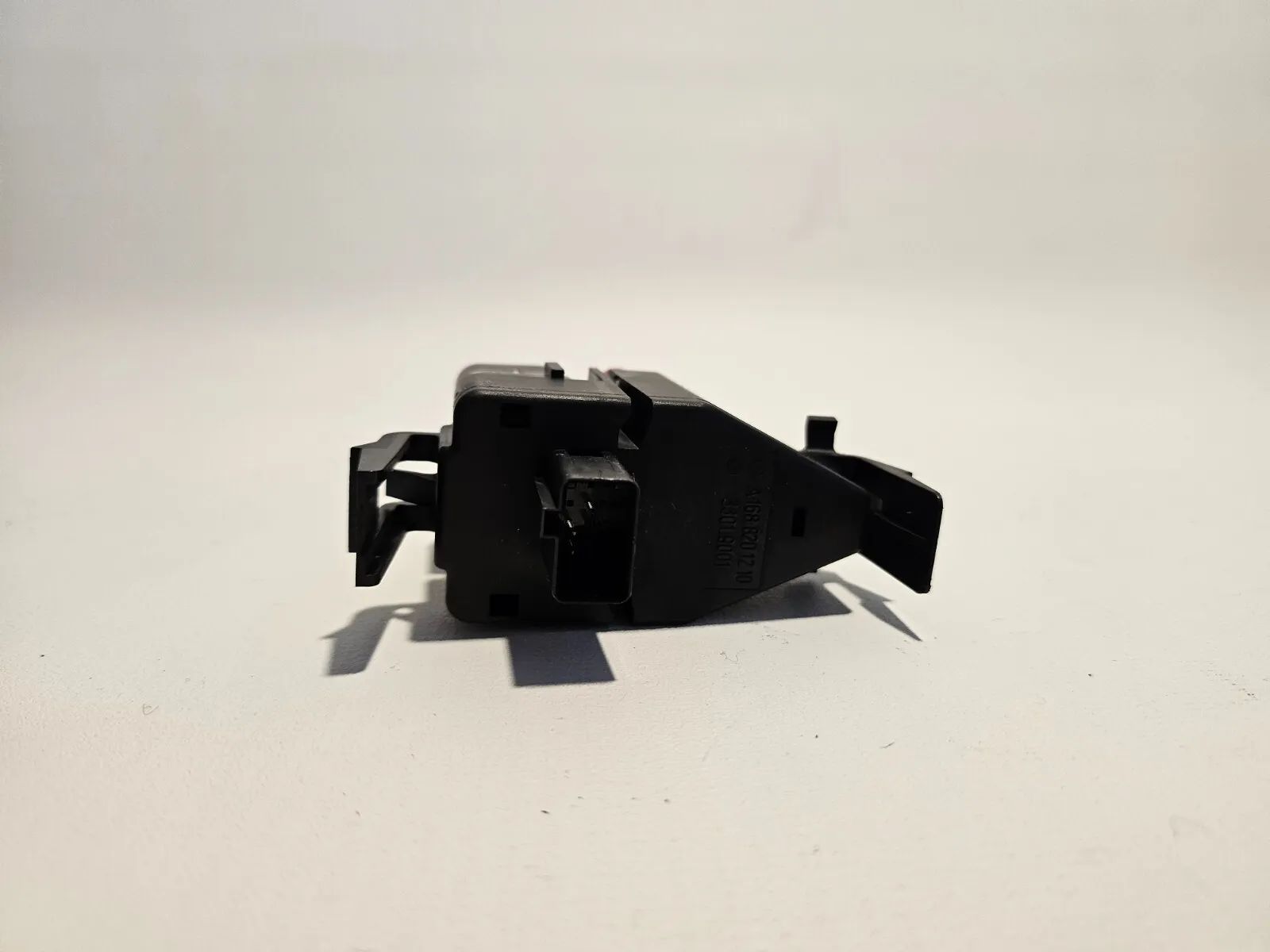 originele waarschuwingsknop Mercedes A1688201210 1688201210