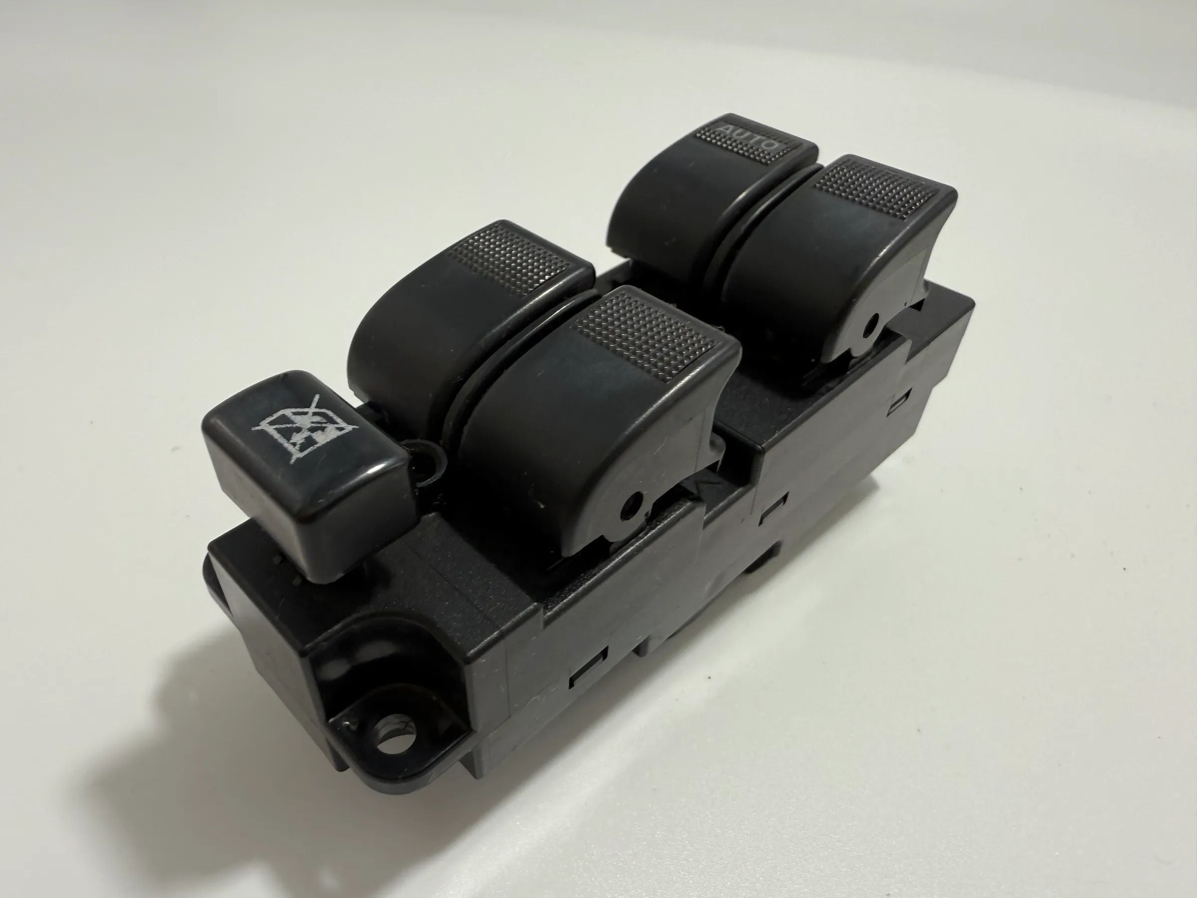 Original Mazda MPV II TD LW Schaltereinheit Tür Links Omron LD62 66 350A