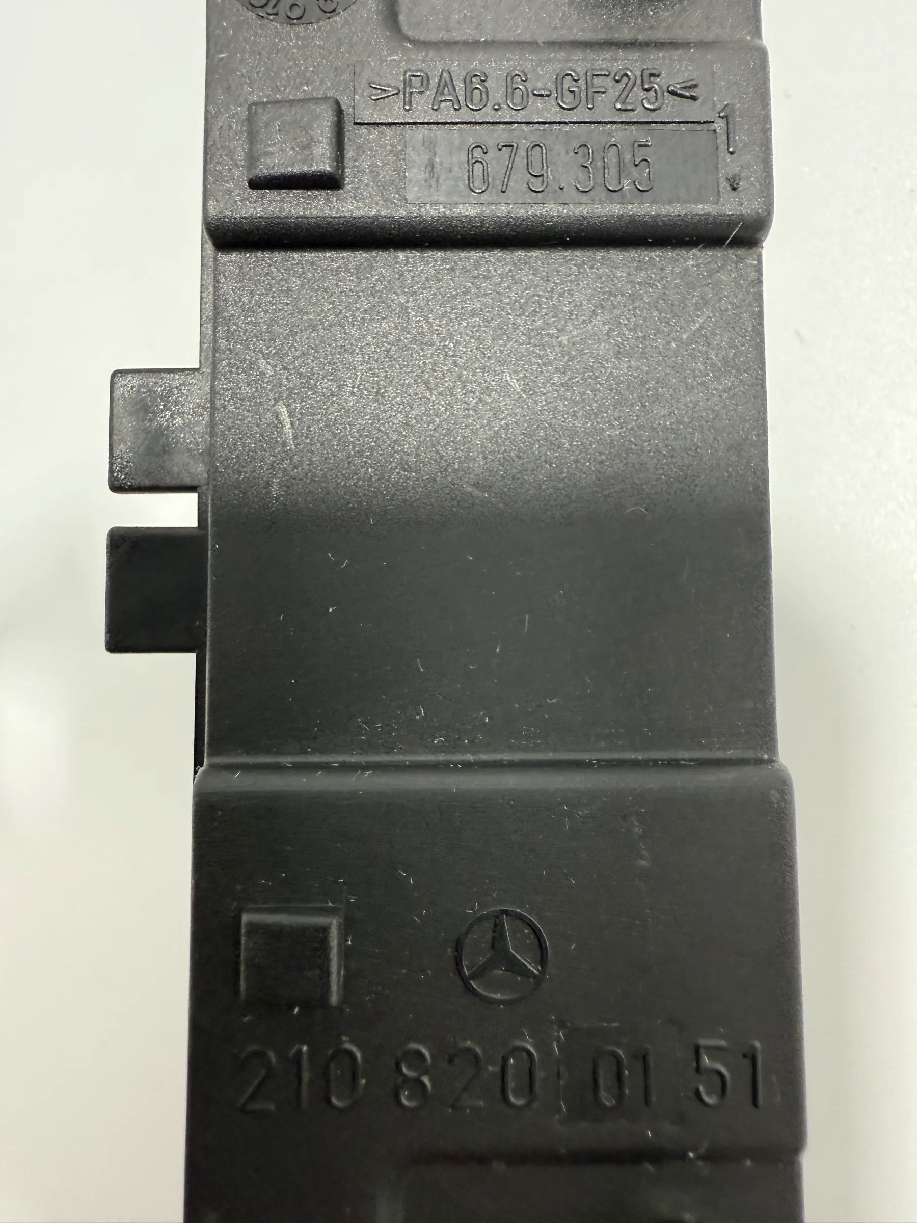 Original Mercedes-Benz C 250 switch panel seat heating switch 2108200151 