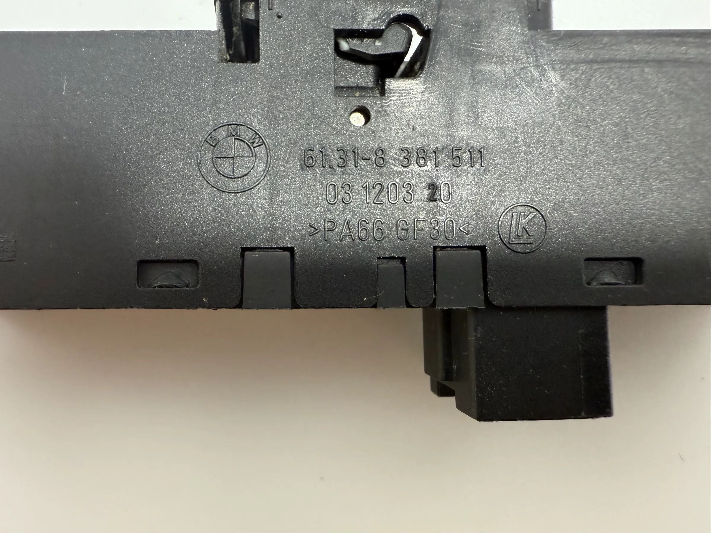 Оригинальный переключатель кнопки стеклоподъемника BMW 3 серии (E46) передний левый 61.31-8 381 511