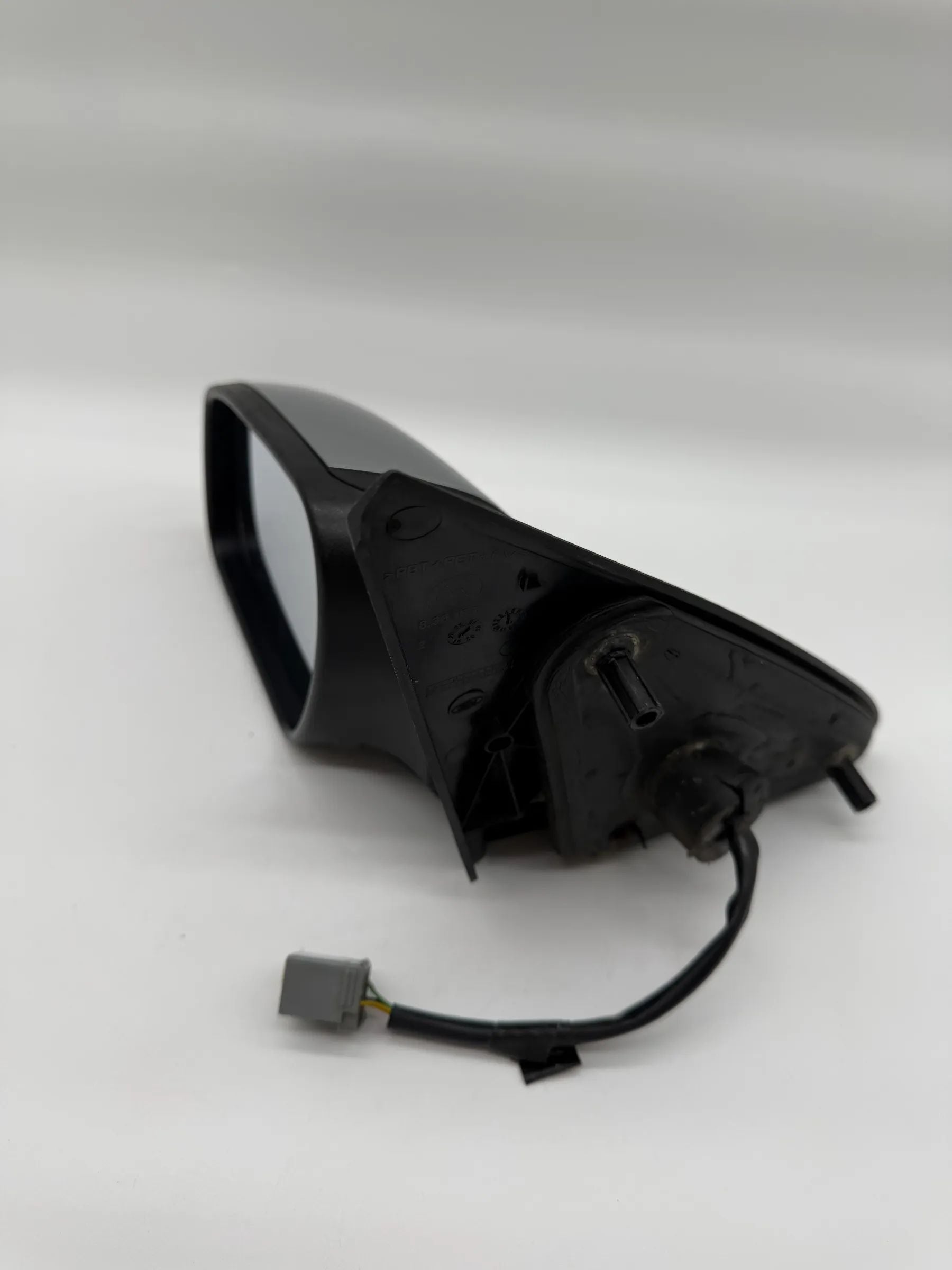 FORD MONDEO III KOMBI BWY 2.2 TDCI outside mirror left with glass E9014236 8.36.155 