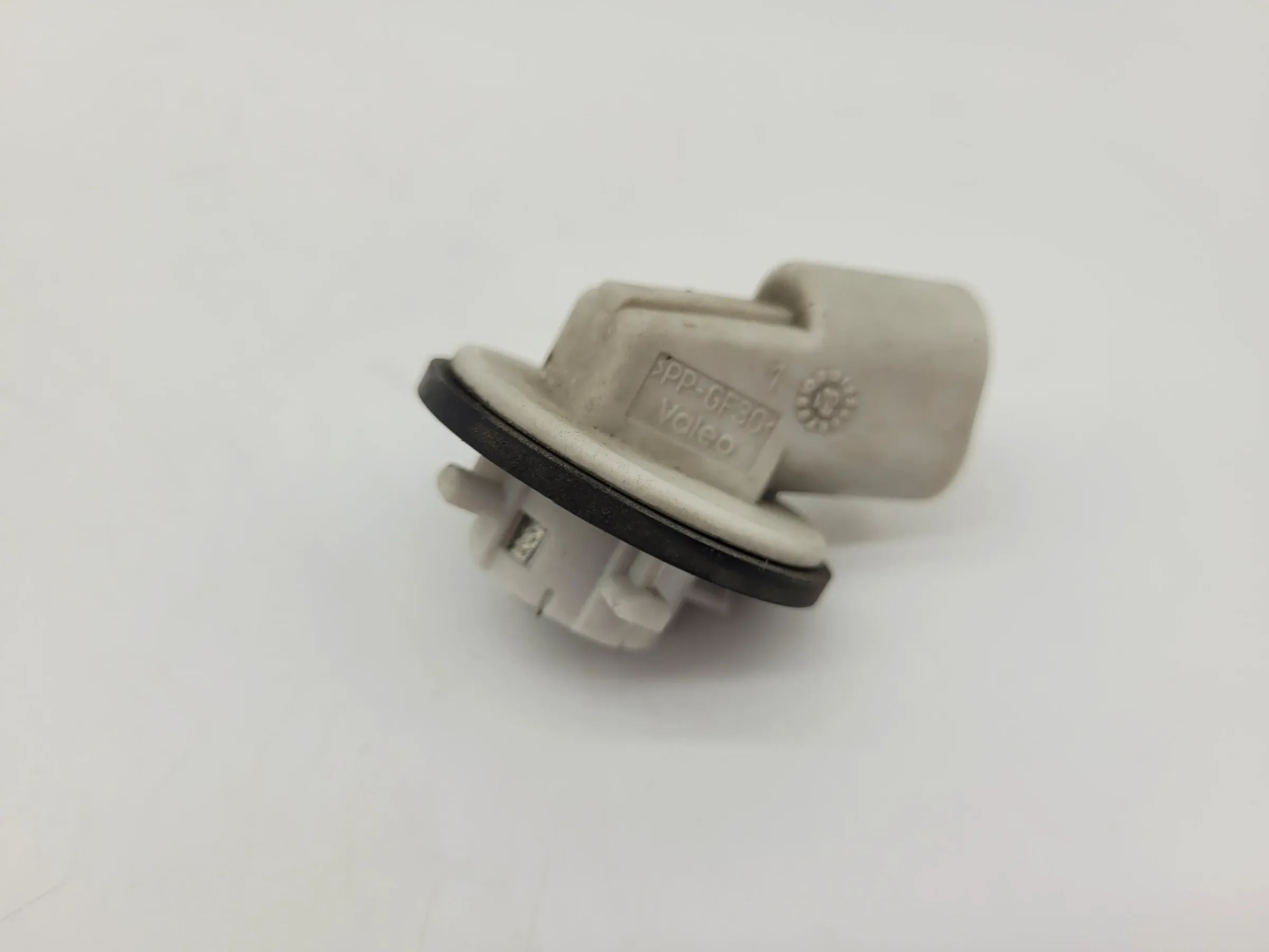 Dacia Logan LS/KS Scheinwerfer Blinkerfassung L/R (8200211006) (Original)