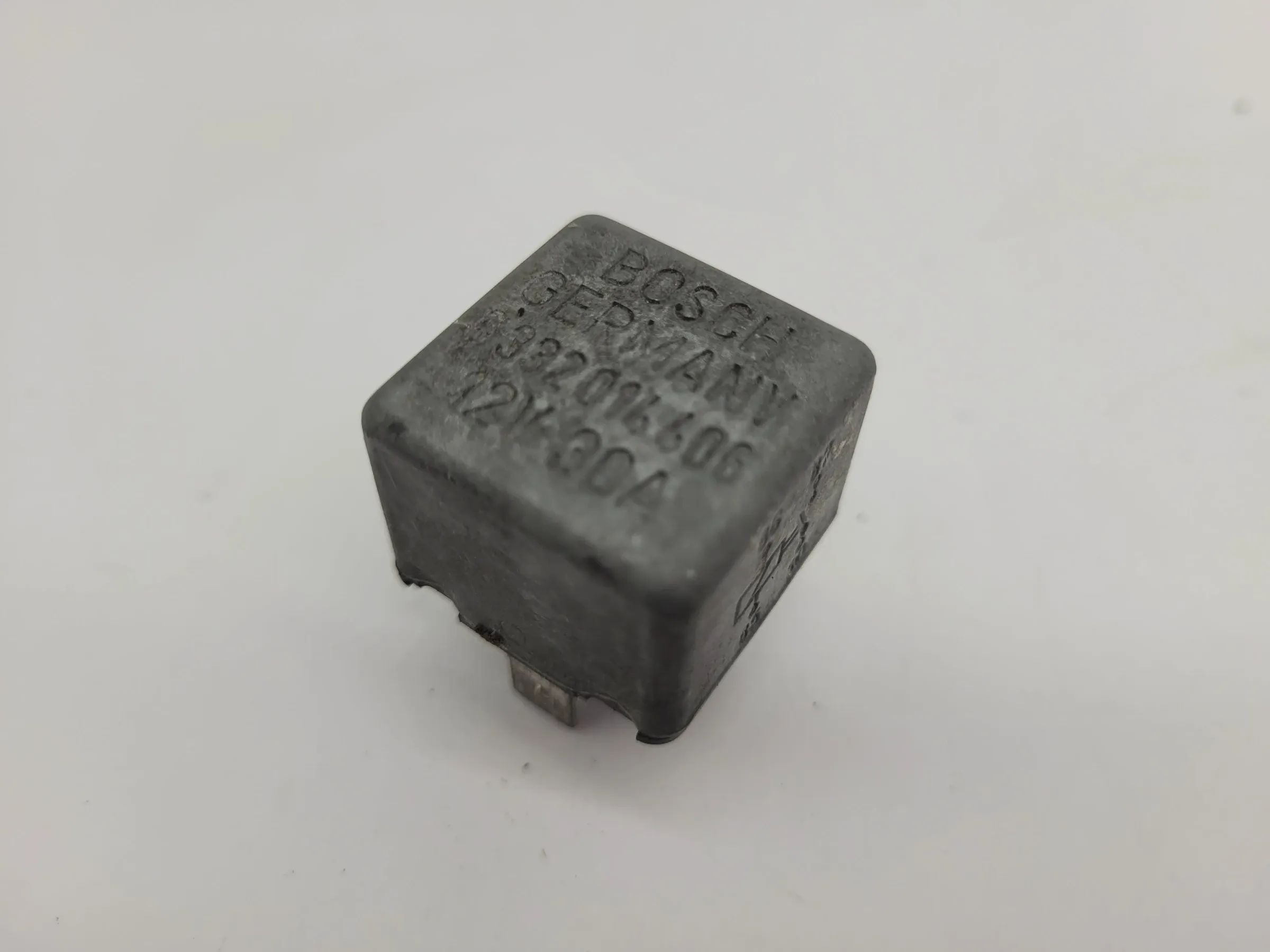 Original BMW Porsche MB VW Ford Bosch Relay Relais Kraftstoffpumpe, 0332014406