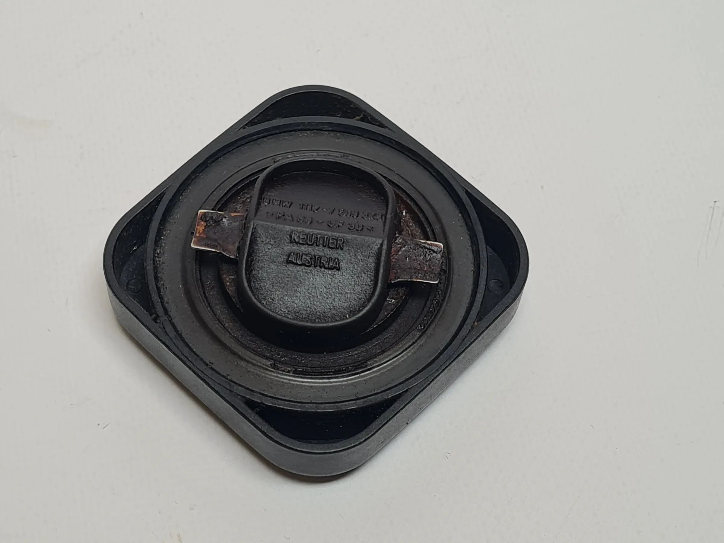 BMW Verschlussdeckel Öleinfüllstutzen 3er 5er 6er E46 E90 11127500568 ORIGINAL
