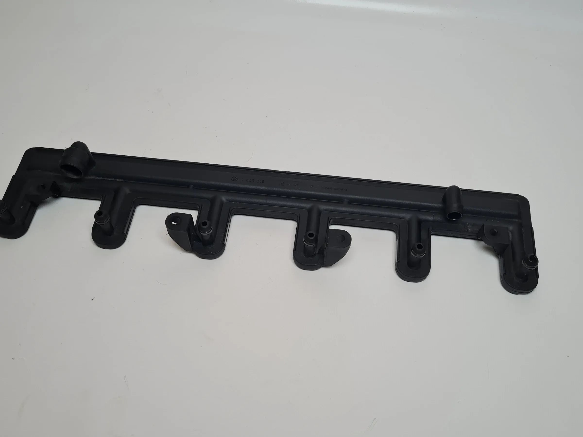 BMW E46 E53 E60 E65 E83 M54 Verteilerstück Luftverteiler Verteilerrohr 1440318