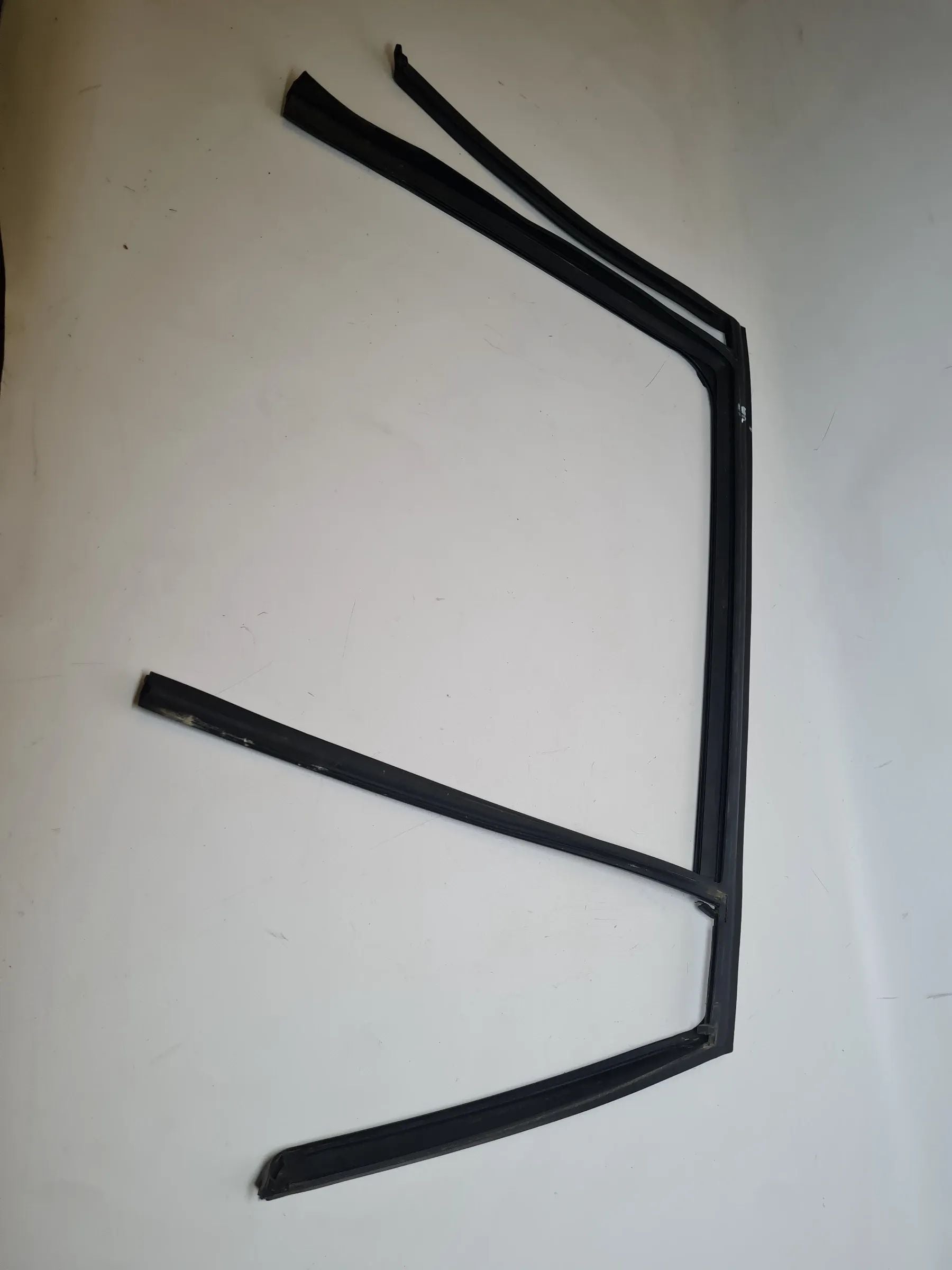 BMW 3er Touring E91 Fenster Dichtung Gummi Hinten Links 16850 Original