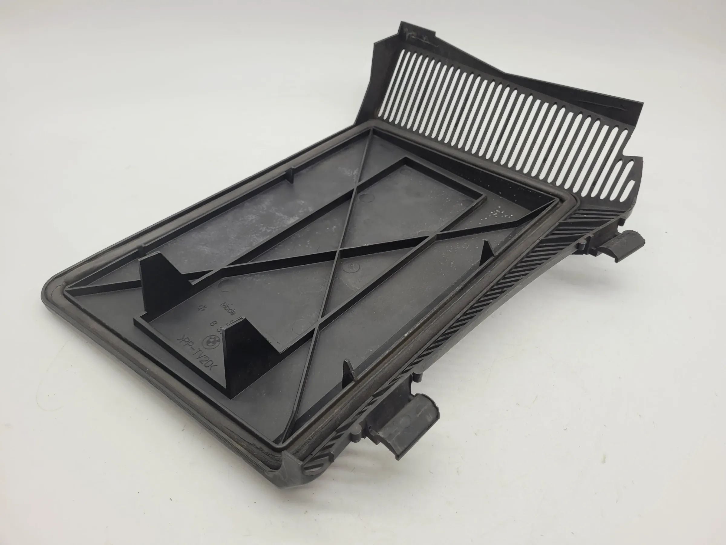 BMW 5er Touring E39 Pollenfilter Gehäuse Deckel Links 64.31-8379627 Original