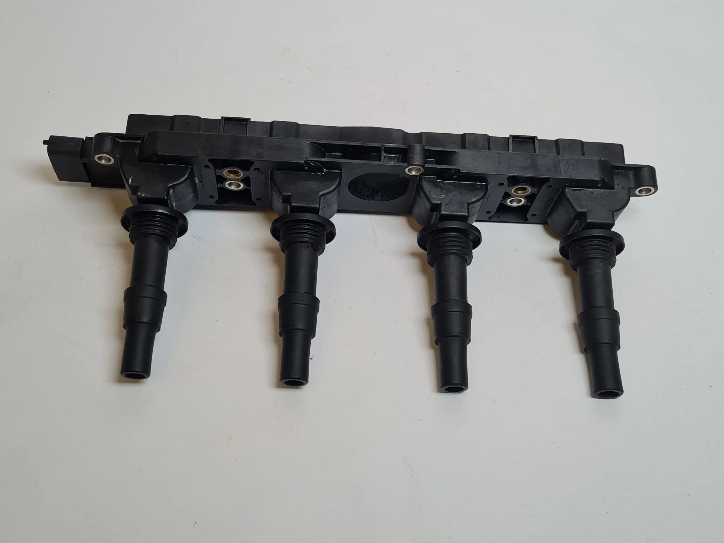Opel T98/J96/Z02/X03 etc. Zündspule FAE80224 (Original)