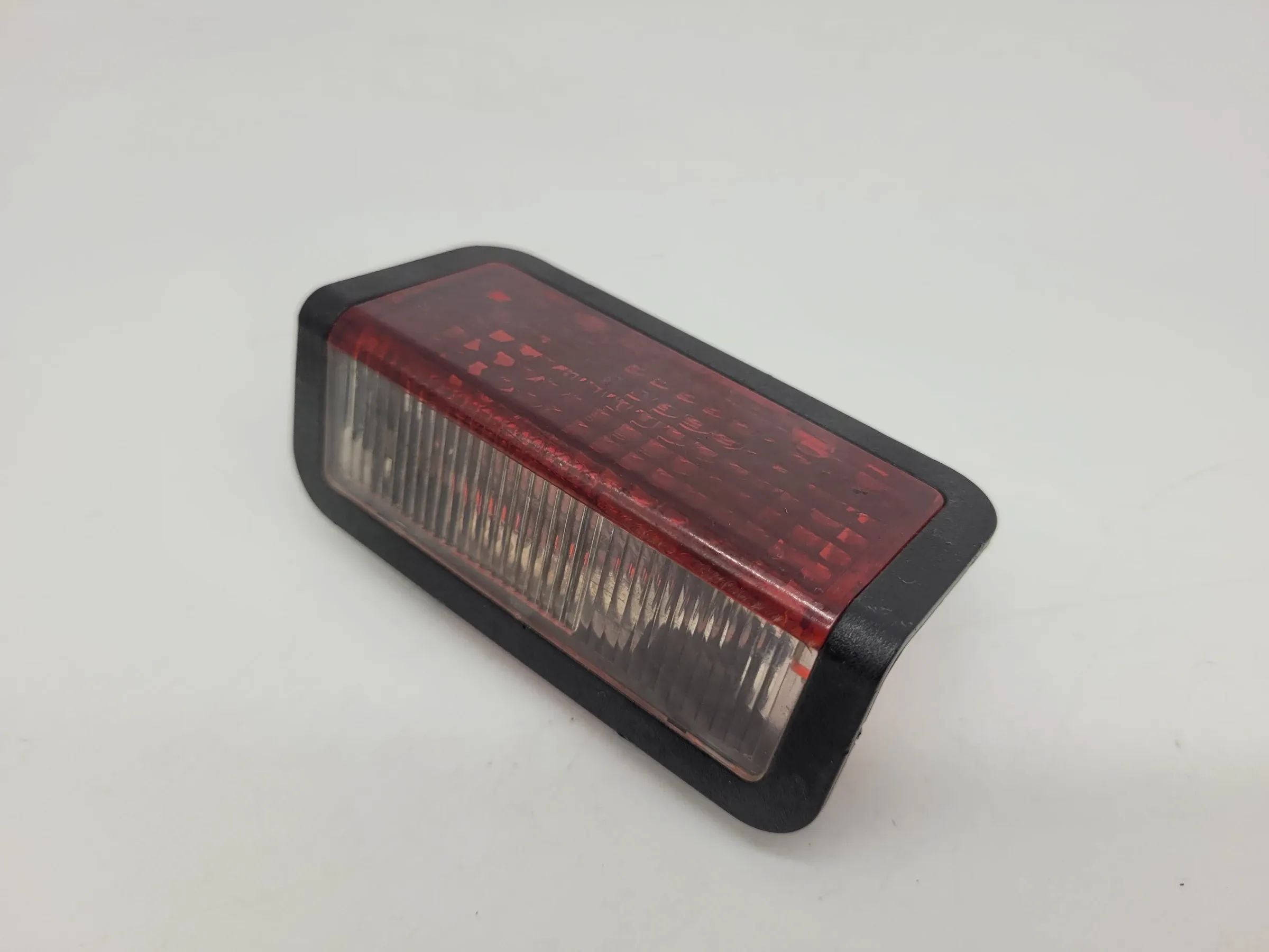 BMW 5er Touring E39 Reflektor Leuchte Hecklappe 8368577 (Original)