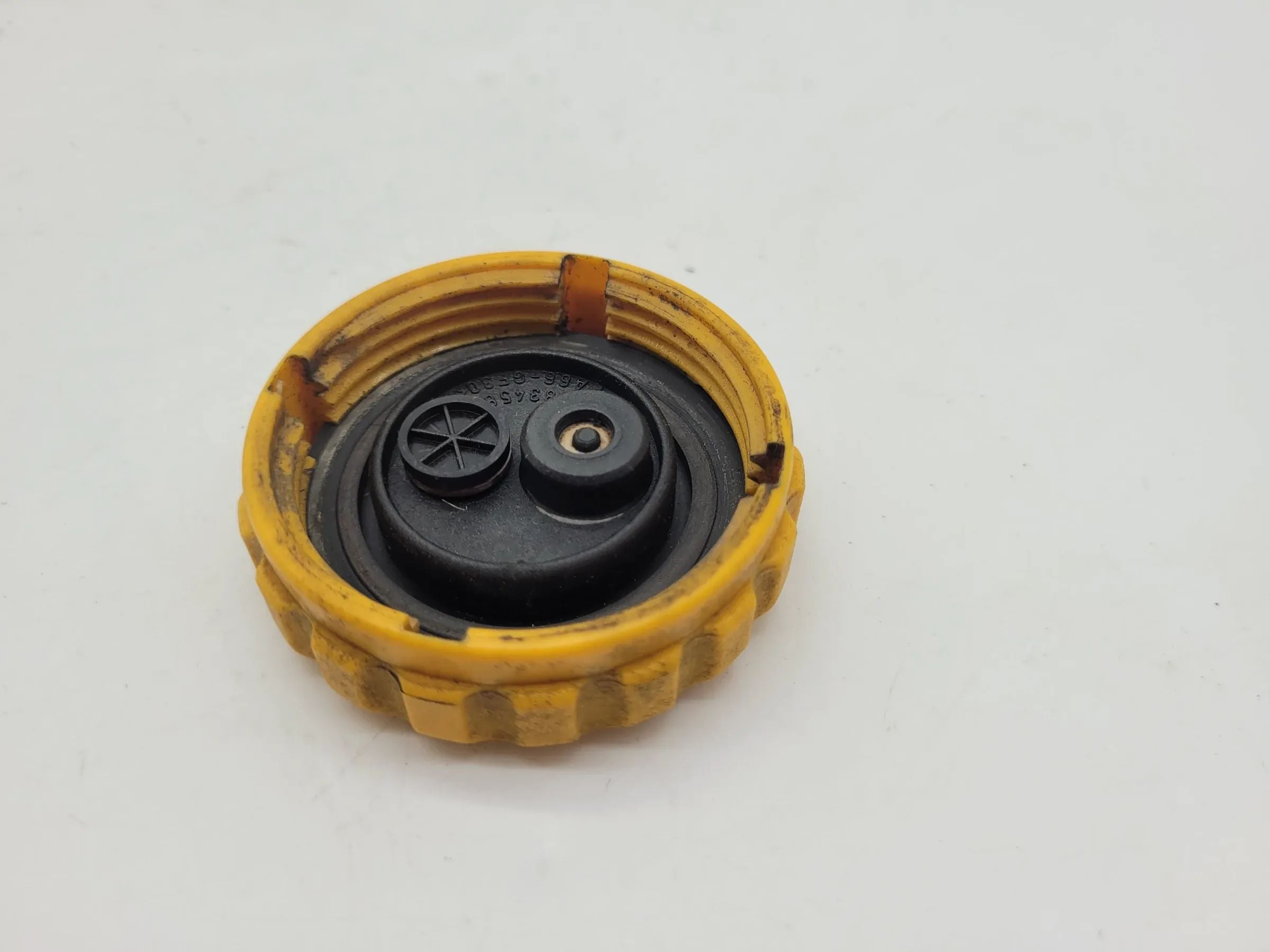 Original Opel Astra G T98 Deckel Verschluss Ausgleichsbehälter 001834583
