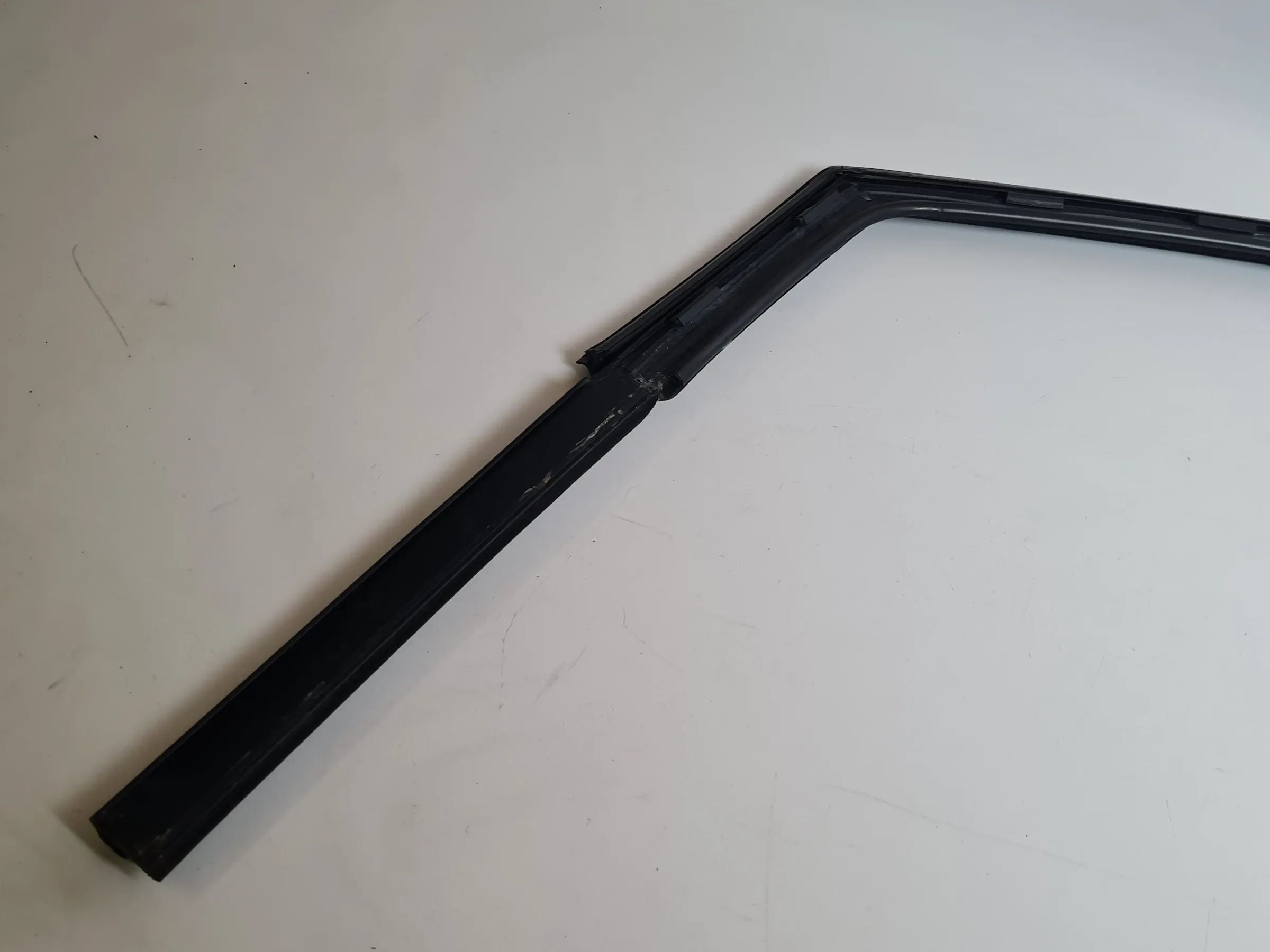 Seat Ibiza IV (6J5/6P1) Fensterführung Leiste Vorne Rechts 6J4837432RD