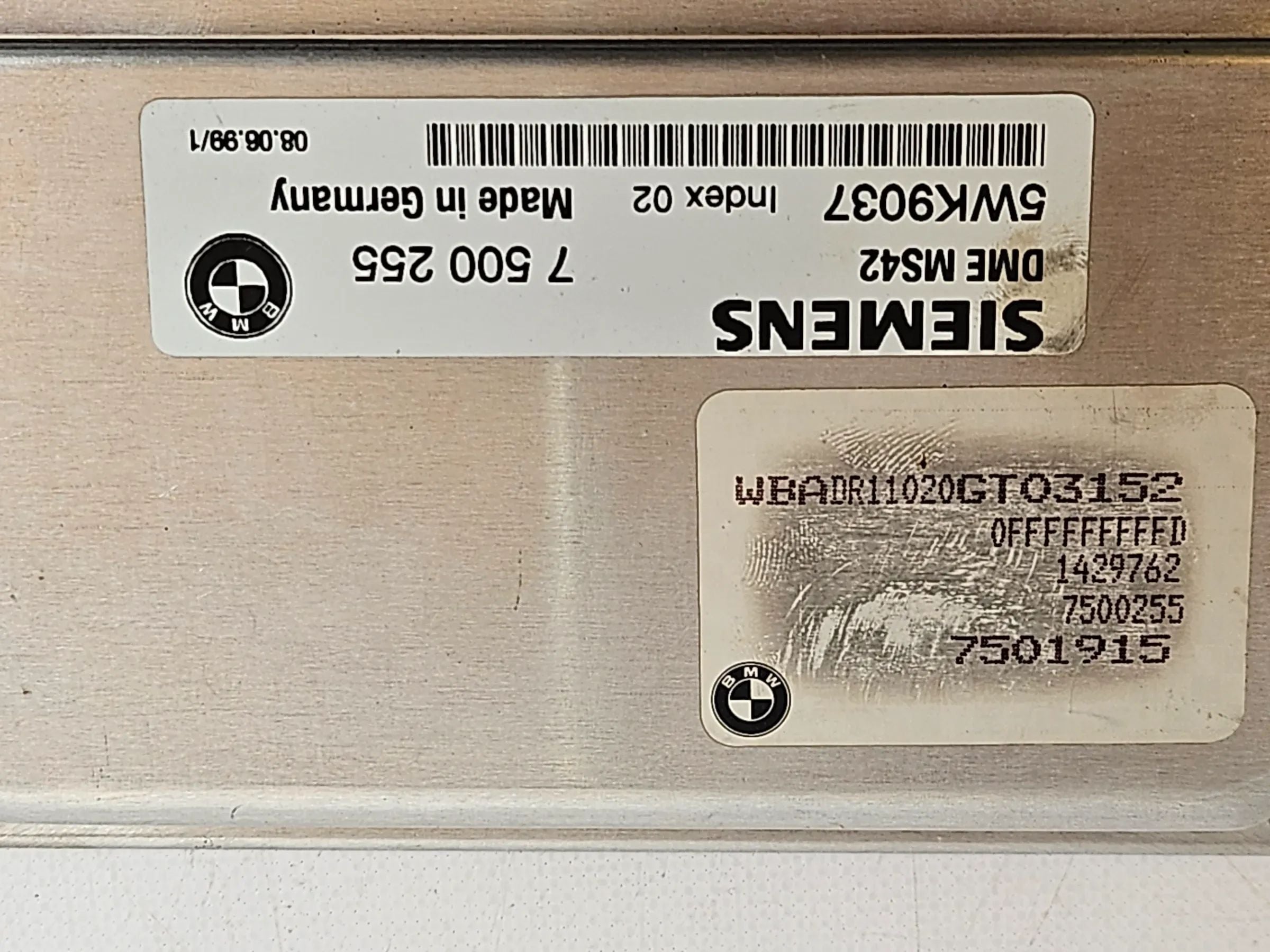 BMW 5er E39 520i M52B20 / Motorsteuergerät / 7501915 Original