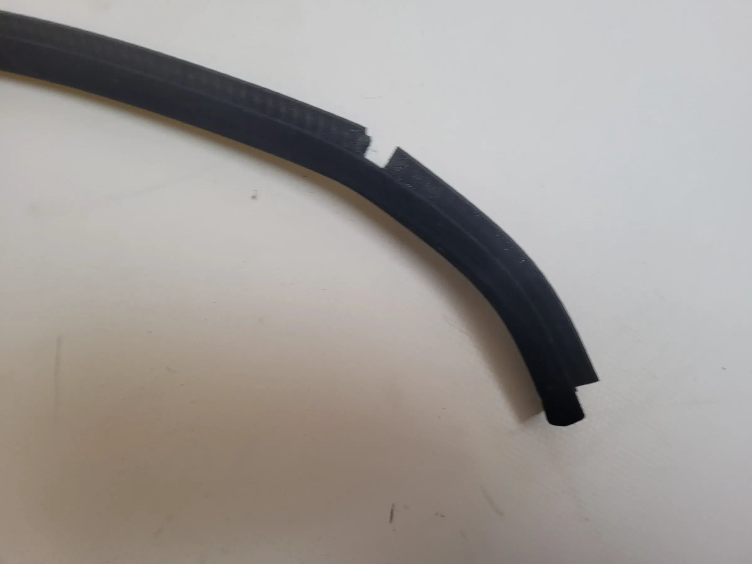 BMW 5er Touring E39 Dichtung Kofferaumfenster Rechts (Original)