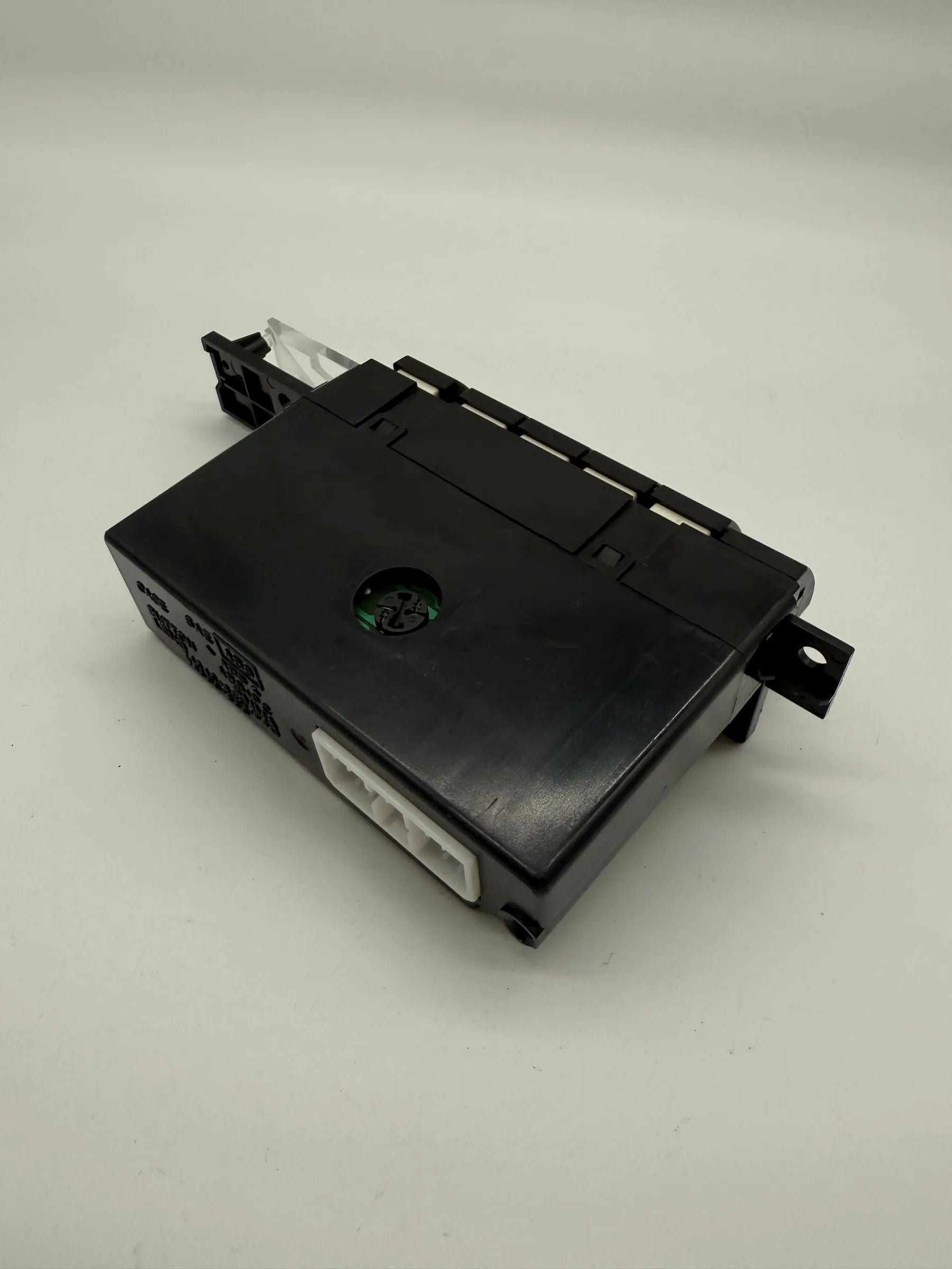 Commande de ventilateur Suzuki Baleno Vitara Type EG Année 1998 74510-63G (su01)