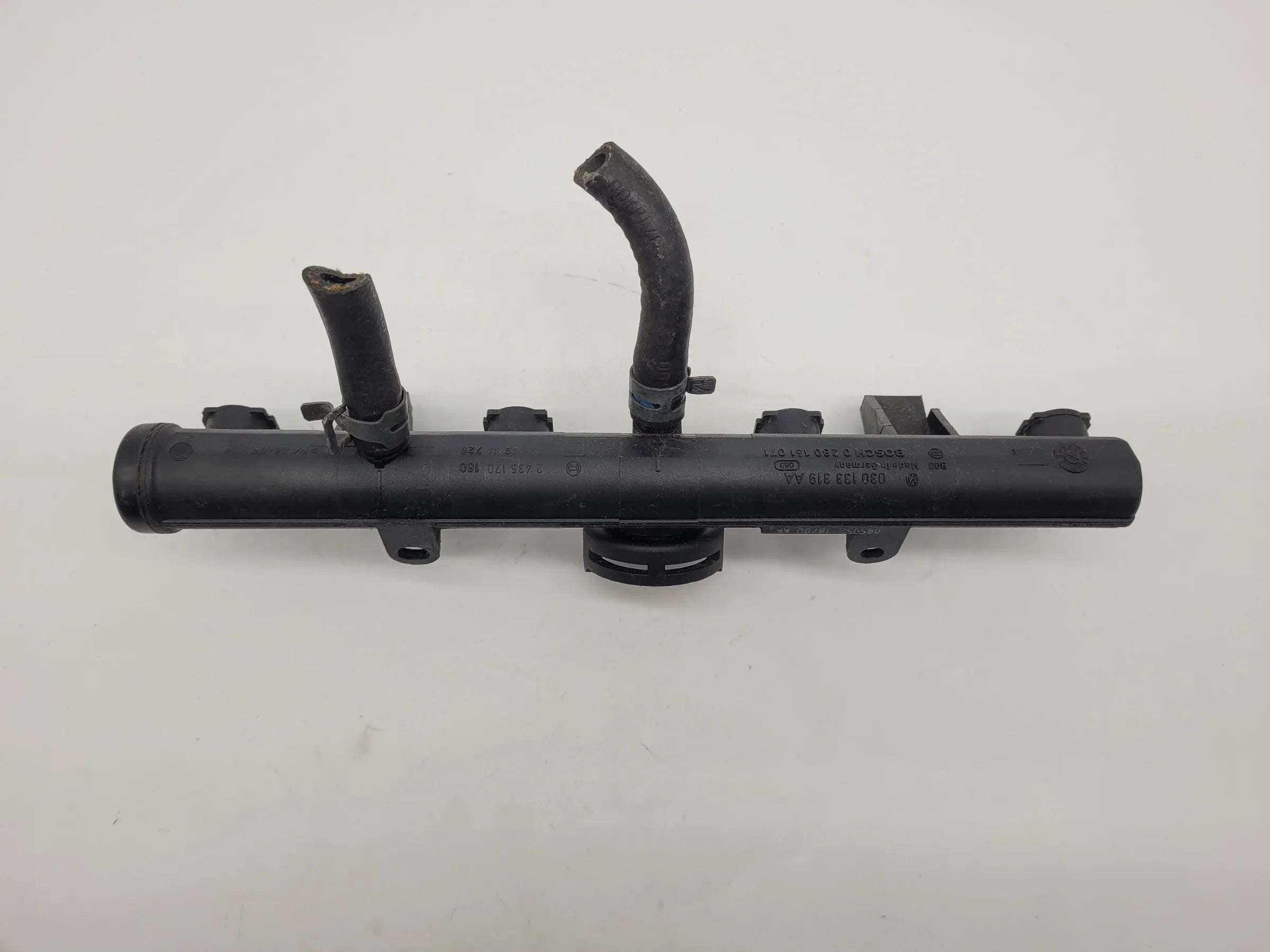 Original VW/Seat Polo/Lupo/Caddy/Arosa/Inca Kraftstoffverteiler 030133319AA