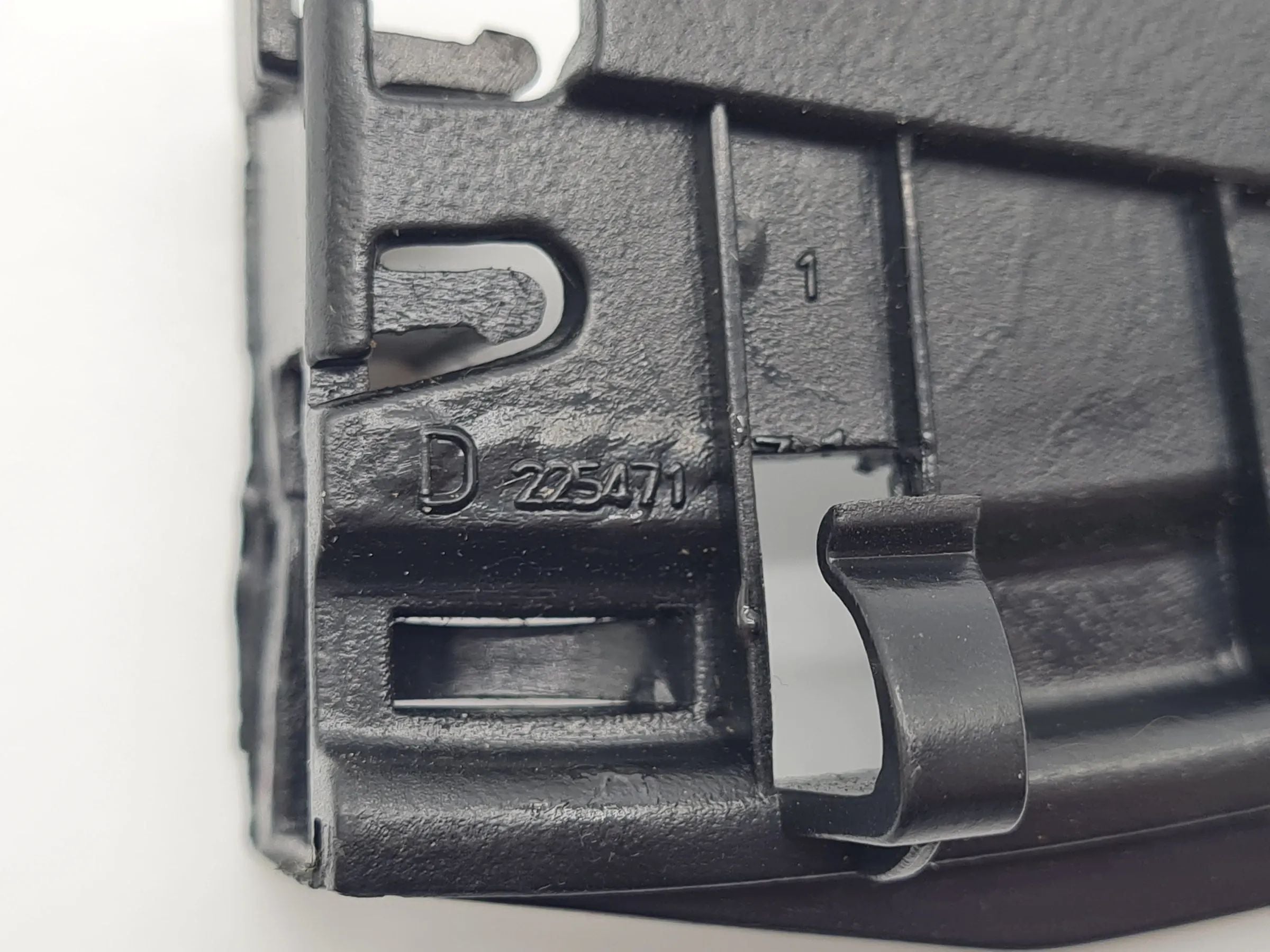 Original Fiat Punto (188) Aschenbecher Seitenschiene Rechts D 225471 / A504