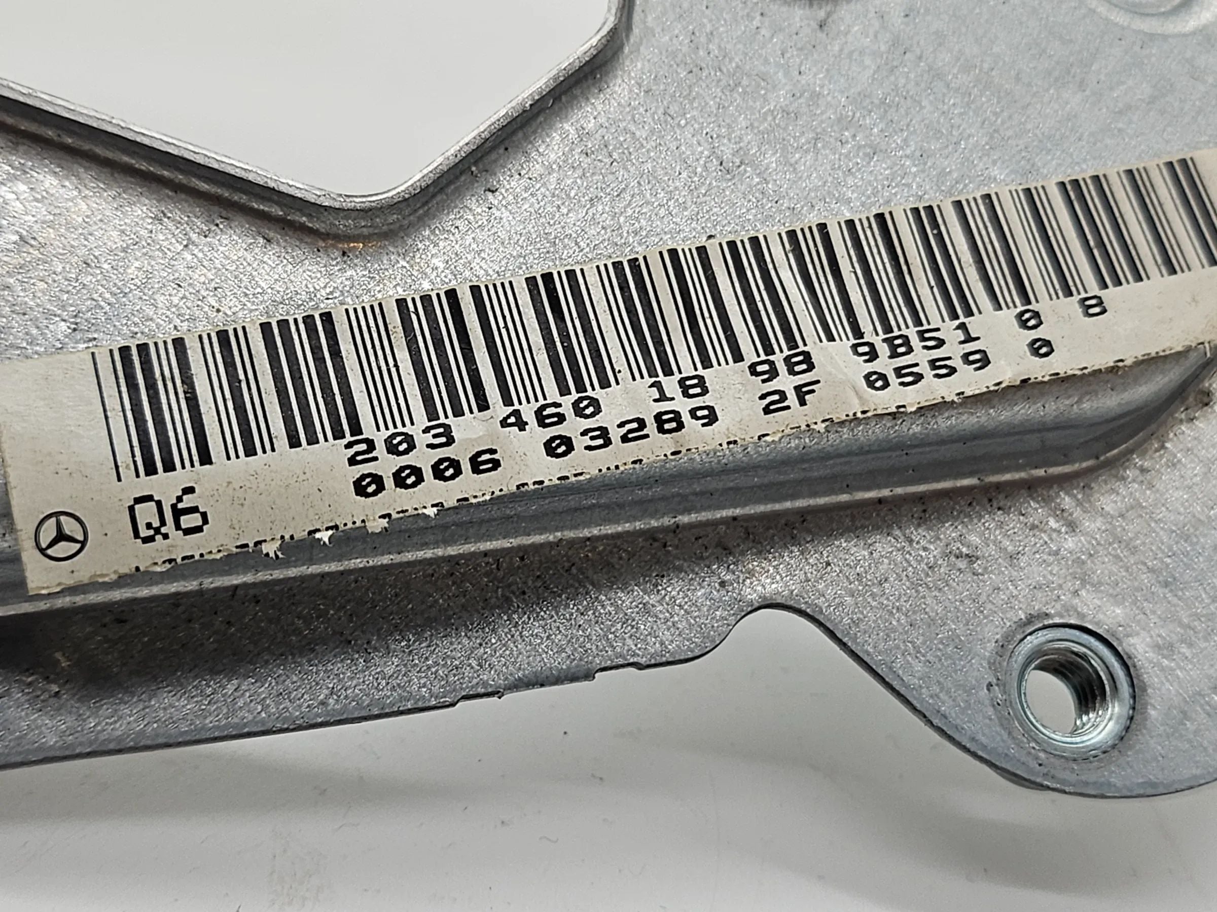 Original Mercedes-Benz W203 Halteplatte Halter Träger Lenkrad 2034601898