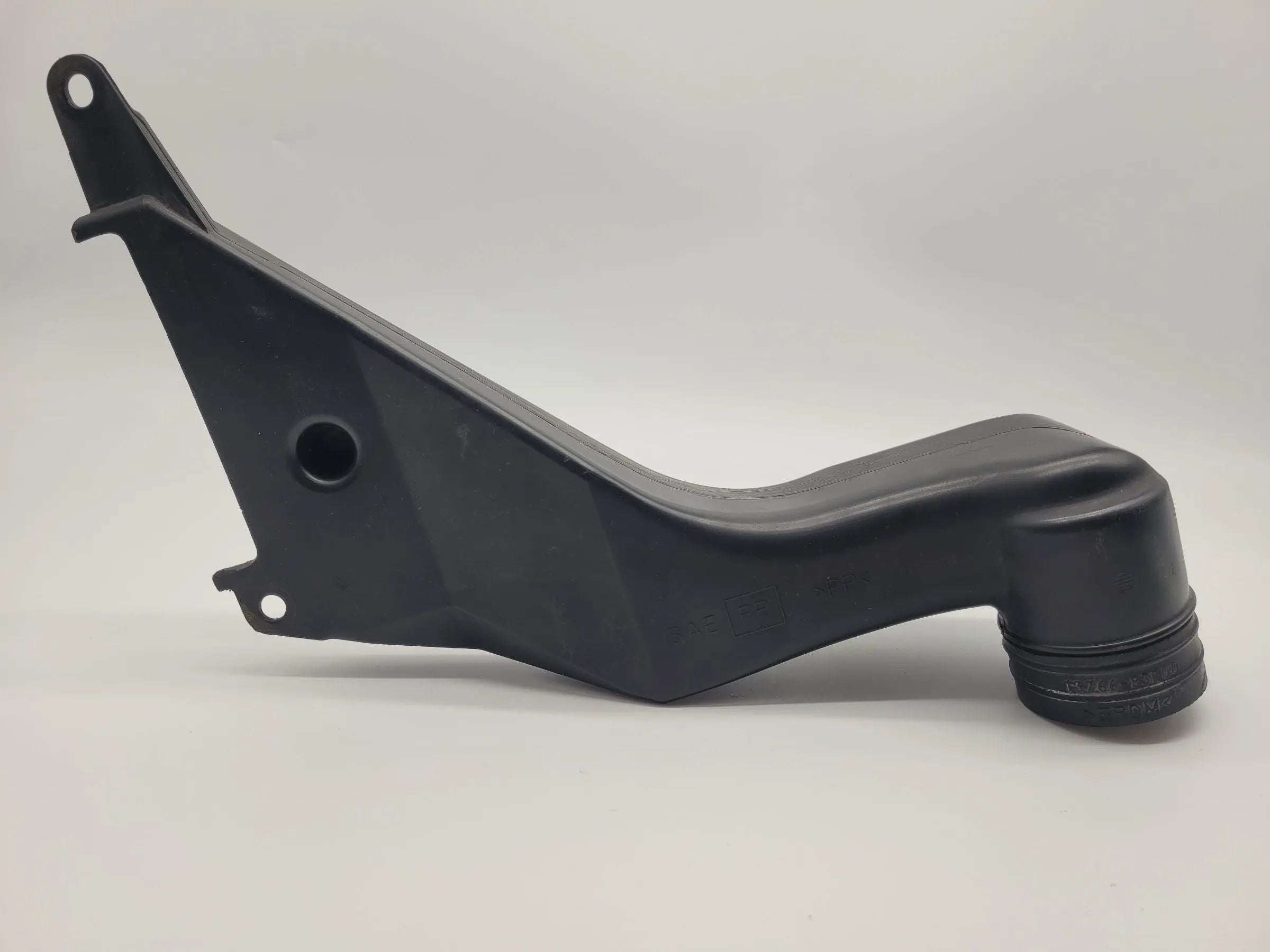Opel Agila A (H00) Luftsaugrohr / Ansaugrohr 13766-83E00