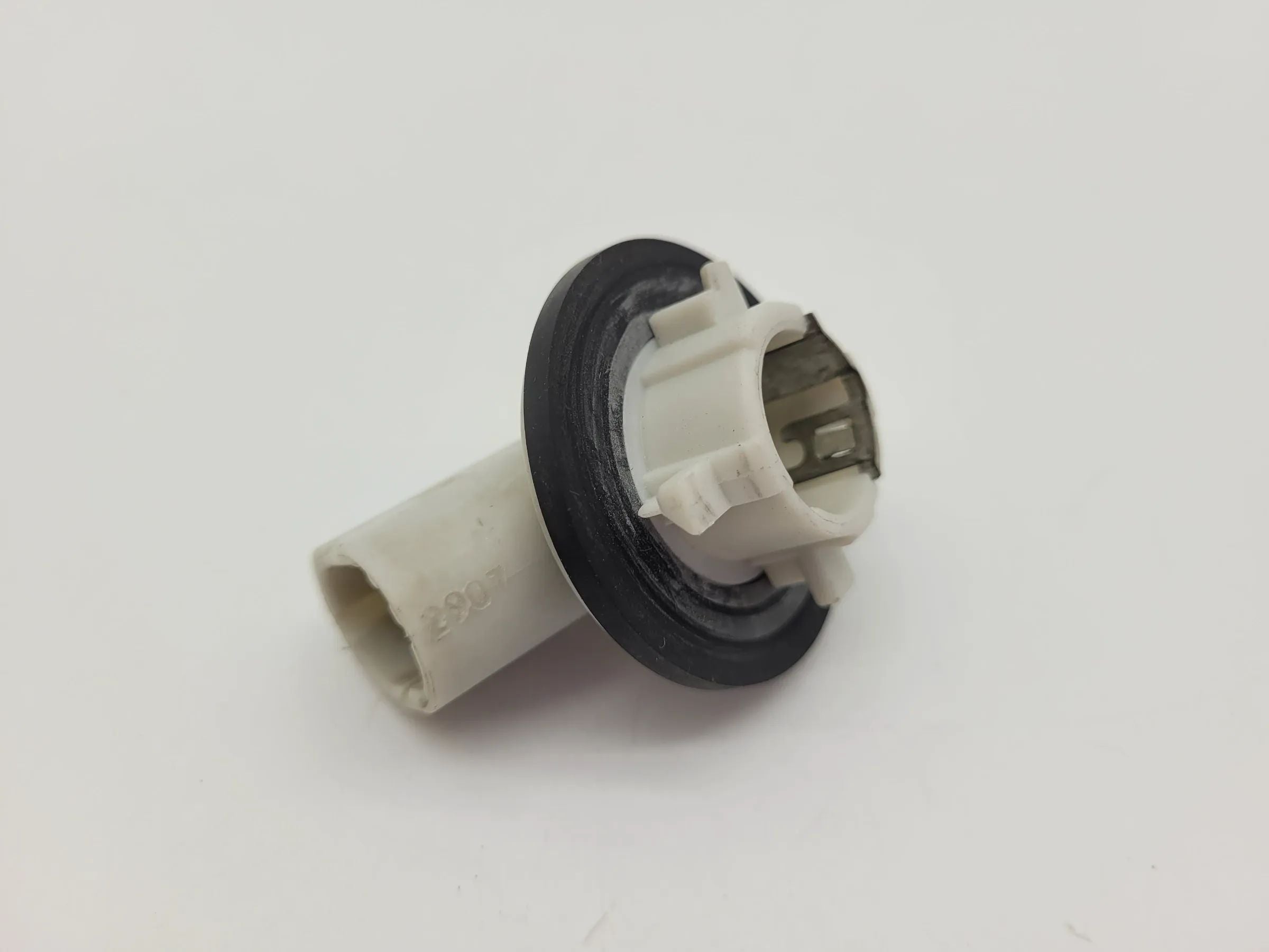 Renault/Dacia Logan (LS) Lampenträger Blinker L/R 6001548131