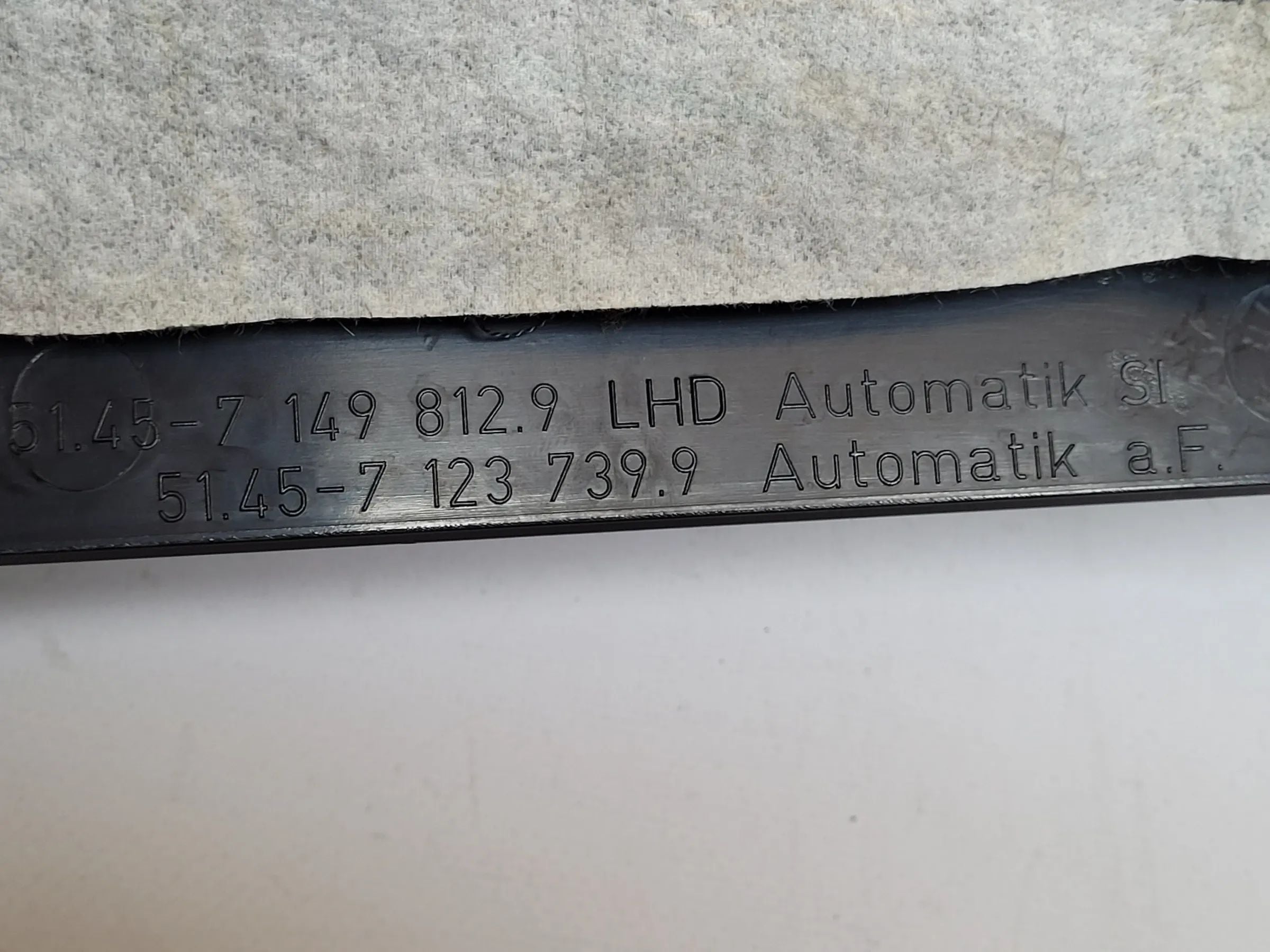 BMW 3er (E90/E91) Abdeckung Verkleidung Fußraum Links 7149811 / 7149821