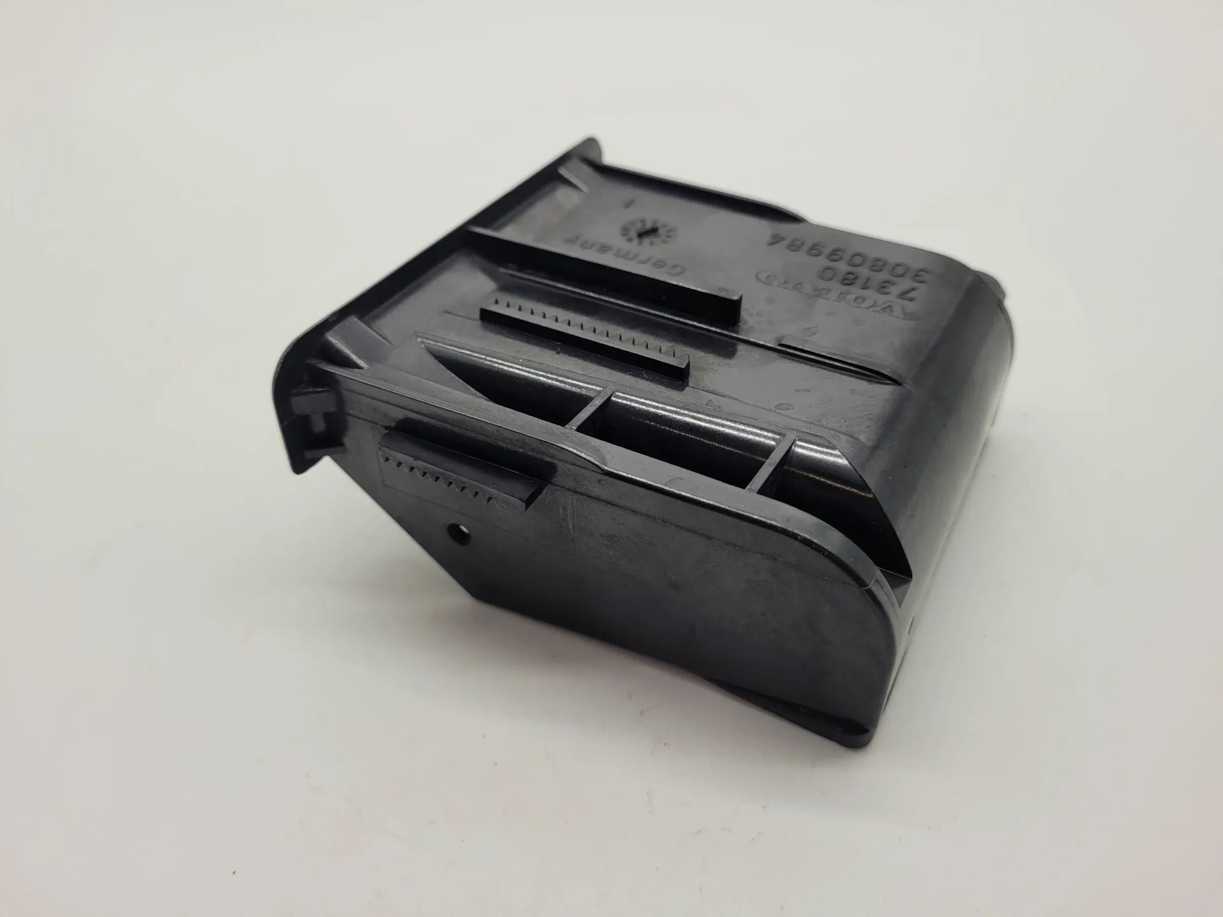 Original Volvo V40 (645) Aschenbechereinsatz 30809984