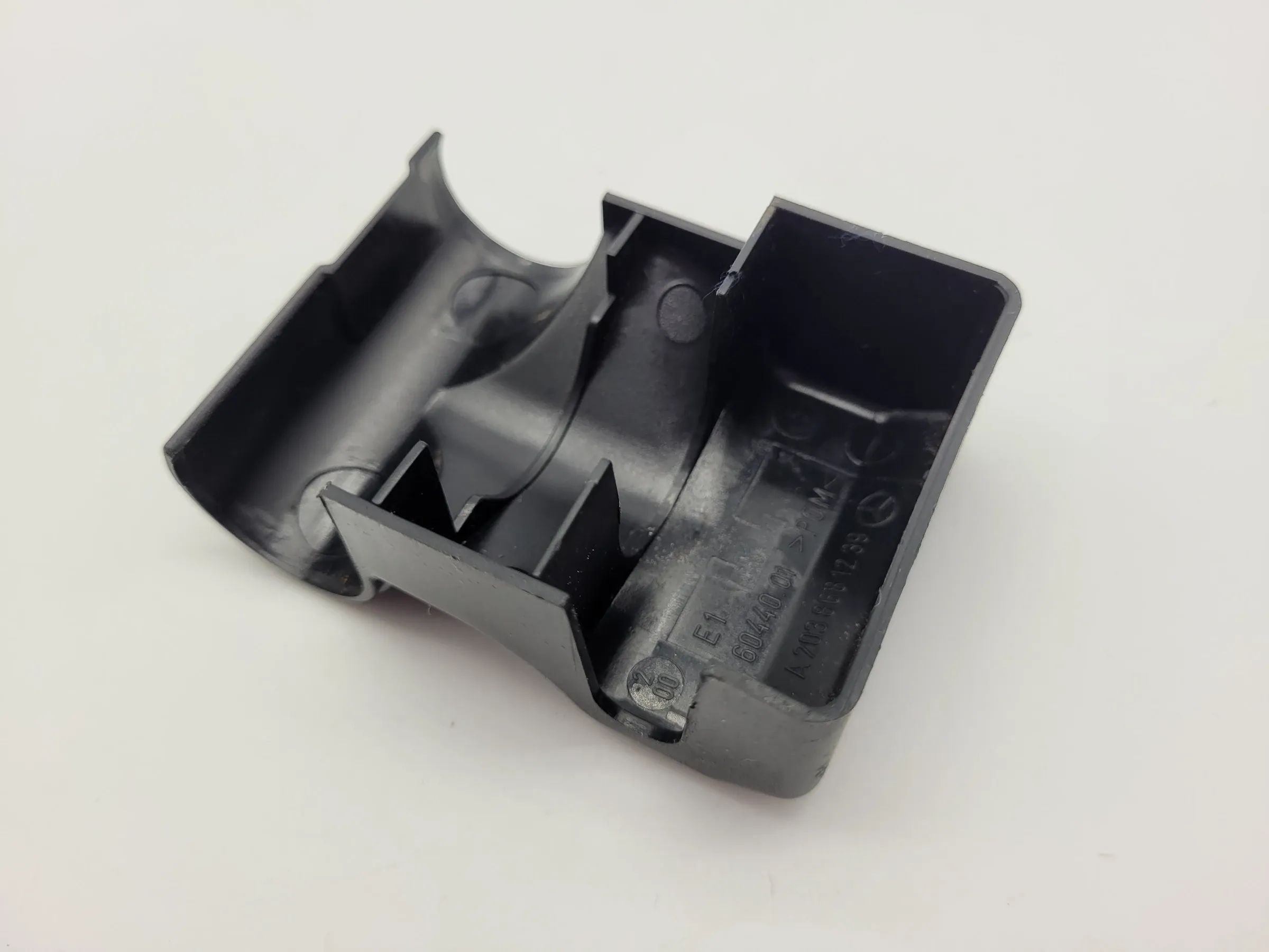 Original Mercedes-Benz C-Klasse (W203) Sicherheitsgurtbezug Rechts 60440.01