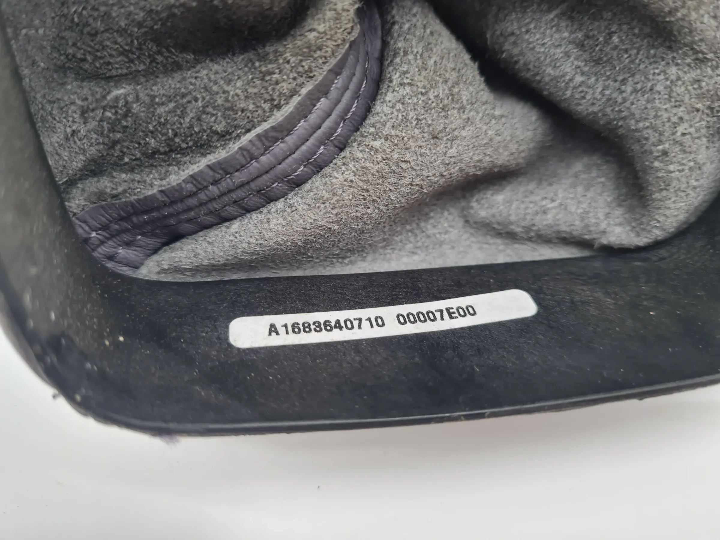 Original Mercedes-Benz A-Klasse Schaltmanschette / Schaltknauf Grau A1683640710