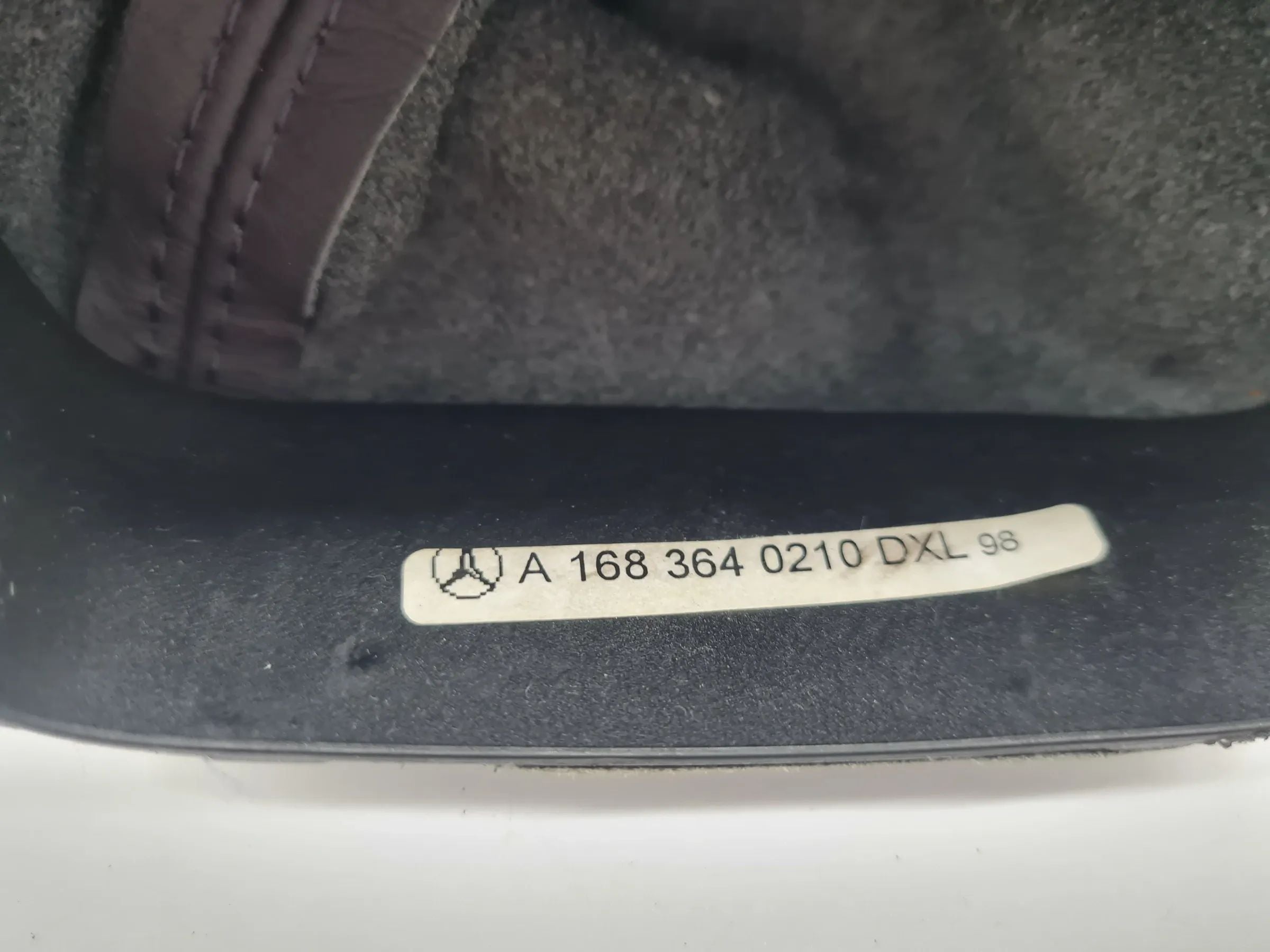 Original Mercedes-Benz A-Klasse Schaltmanschette / Schaltknauf Grau, A1683640710