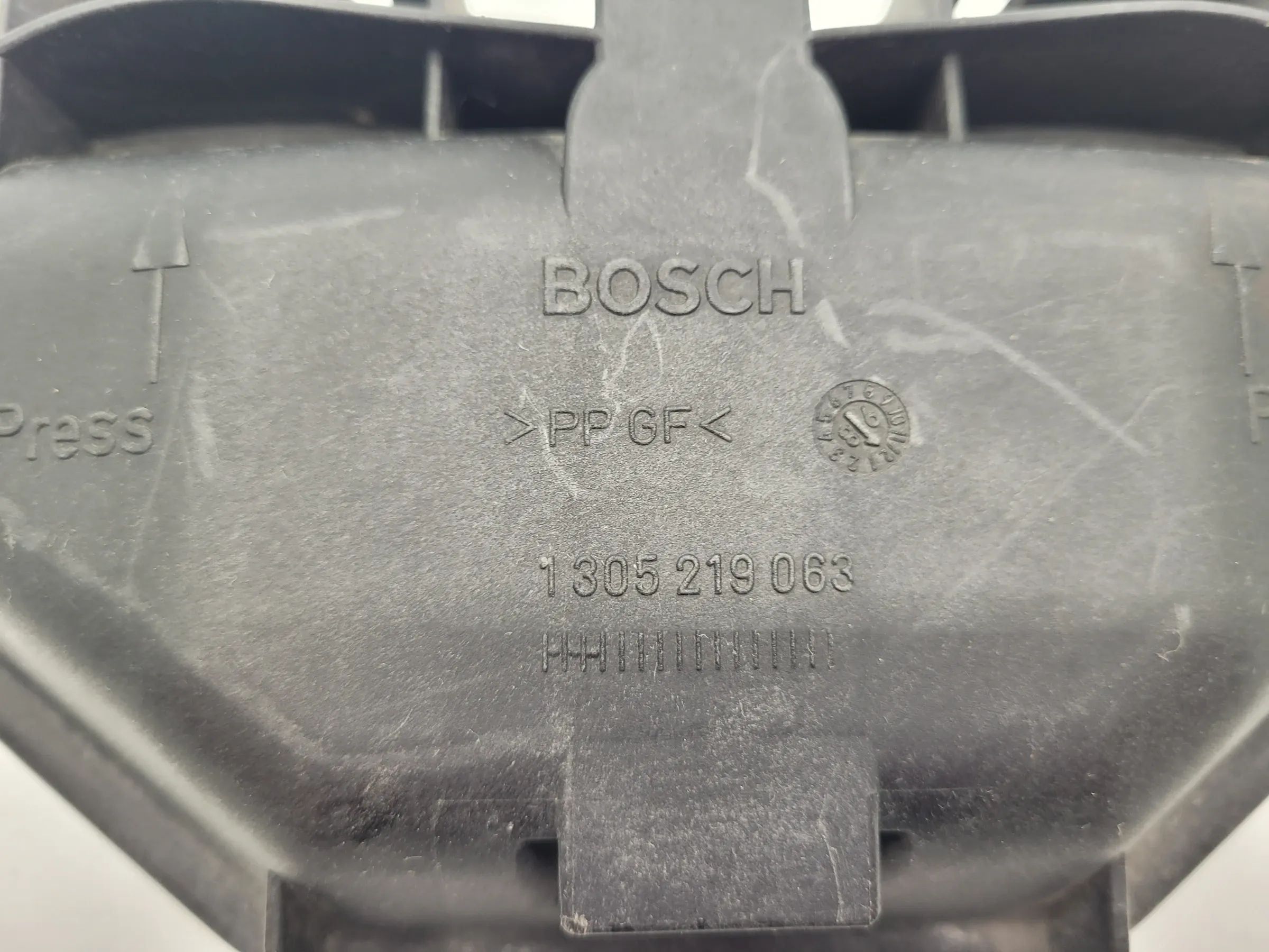 Original Audi A4 (8D2/8D5/B5) Scheinwerfer Kappe Deckel L/R 1305219063