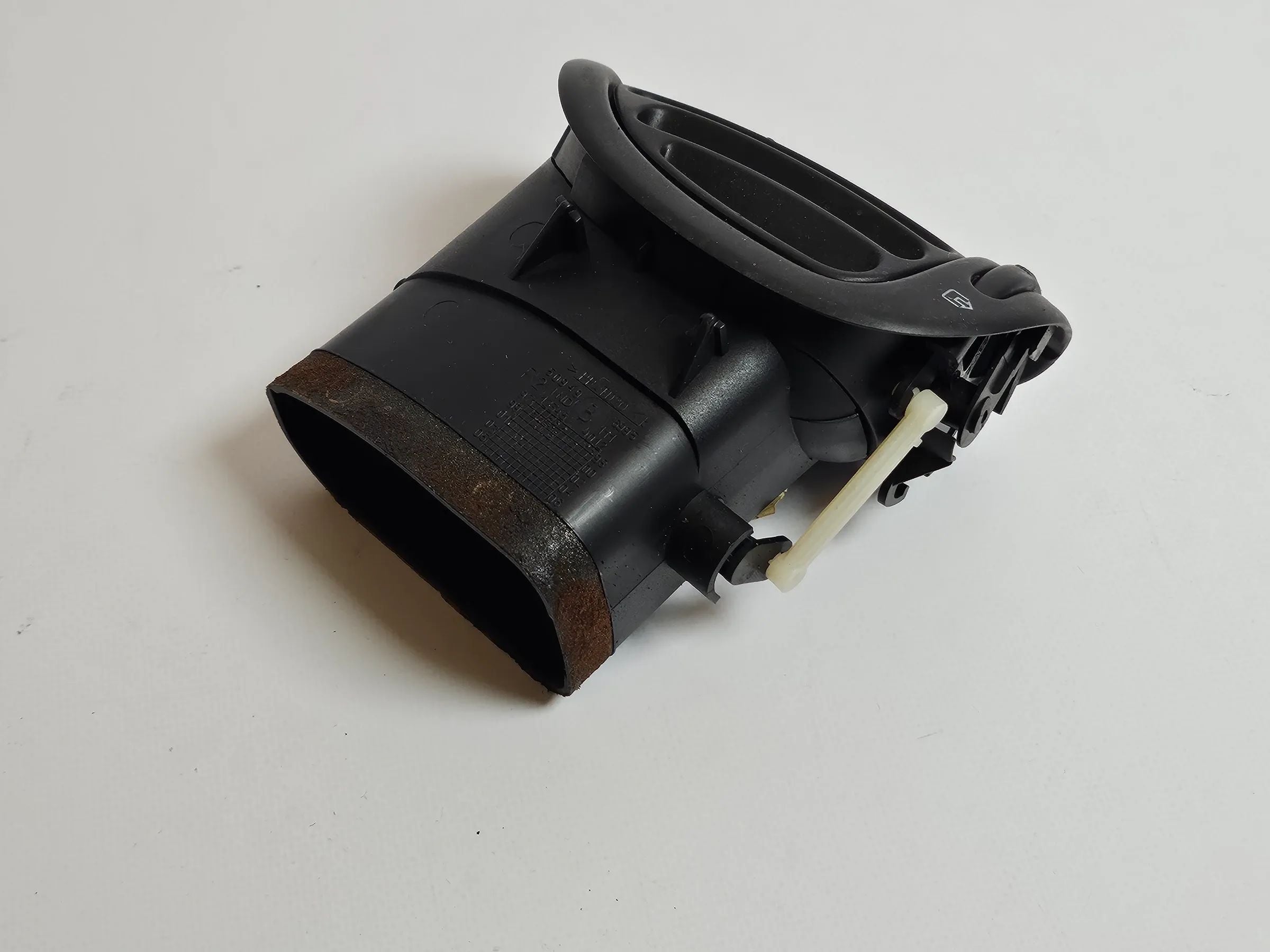 Peugeot 206 CC Cabrio wlot powietrza kratka wentylacyjna lewa 9632184877