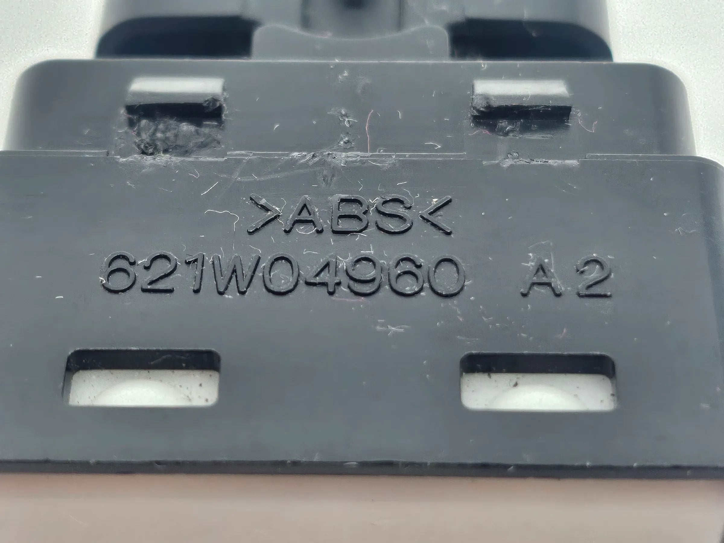 Orig. Kia Carnival II UP/GQ Zentralverriegelungsschalter Schalter ZV 621W04960