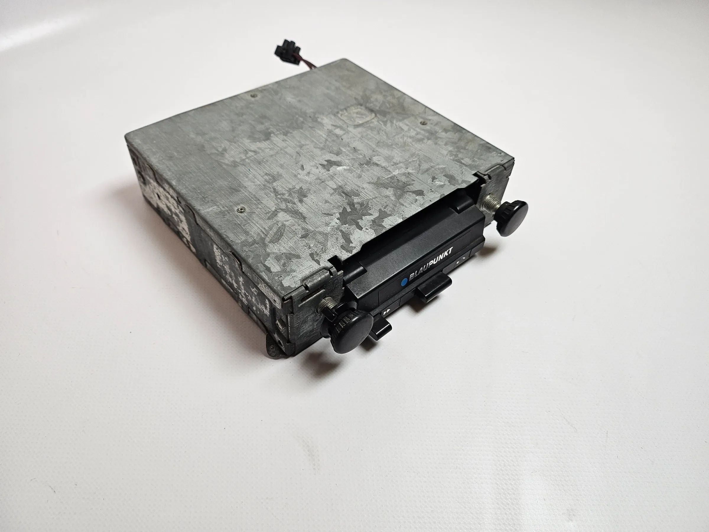 Oryginalne radio samochodowe Blaupunkt ACR 925 z kasetą 7633 903 000