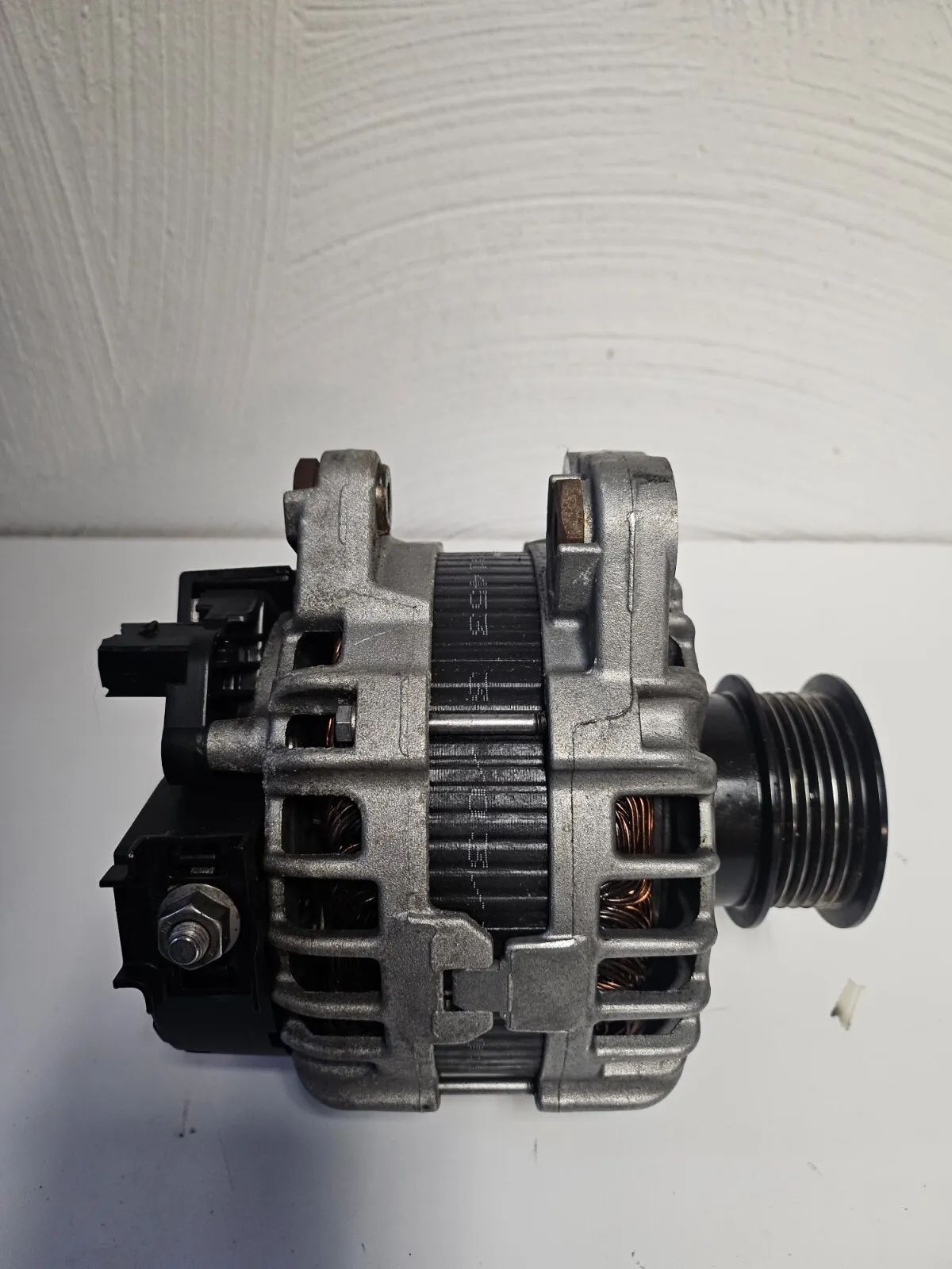 ORIGINAL Volvo V60 II 2018- 2.0D D4 30659580 Generator Lichtmaschine 36002812