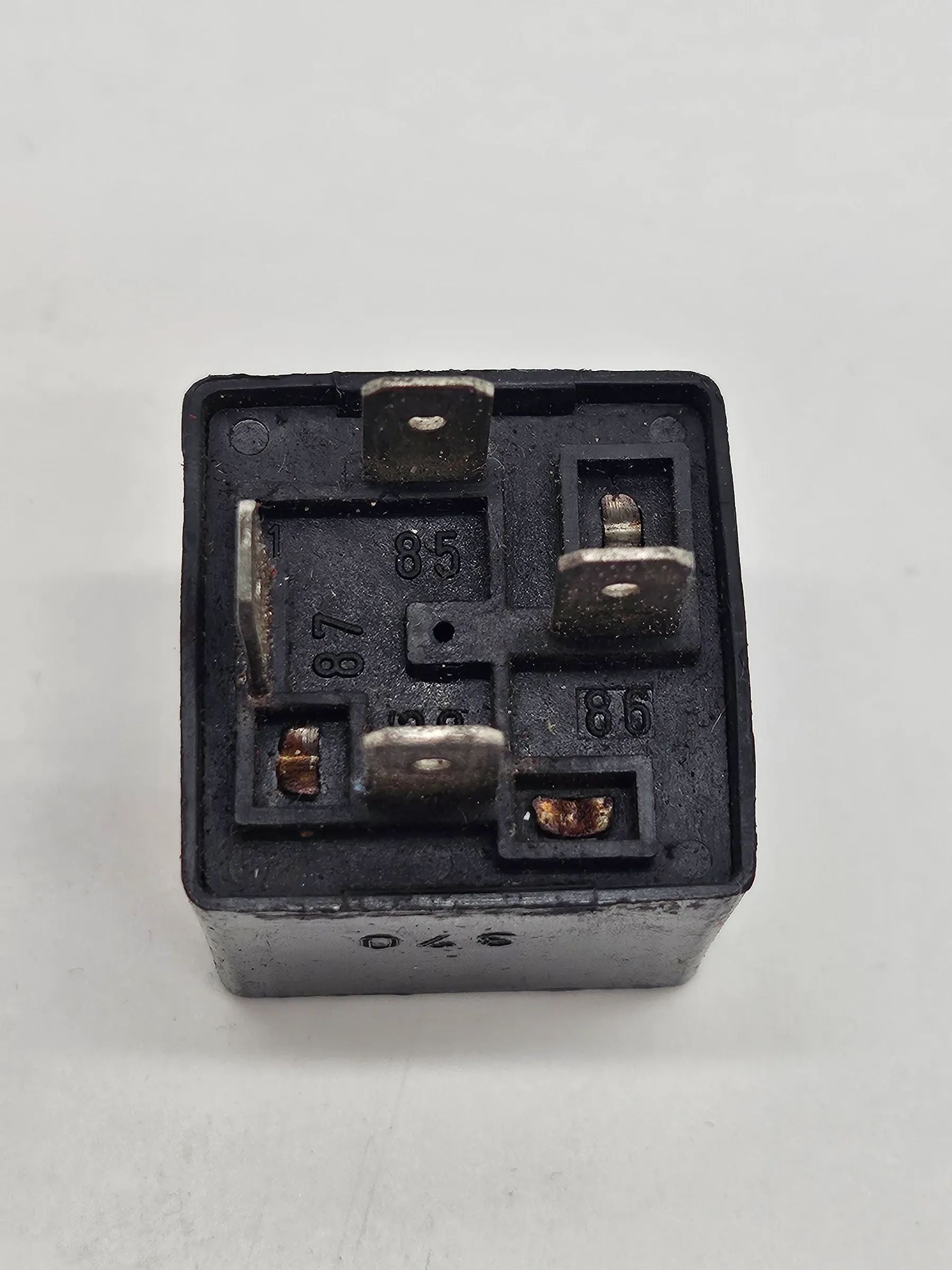 อะไหล่แท้ Hella รีเลย์ Relay ชุดรีเลย์ 4RA003205-00 สำหรับ Mercedes-Benz BMW