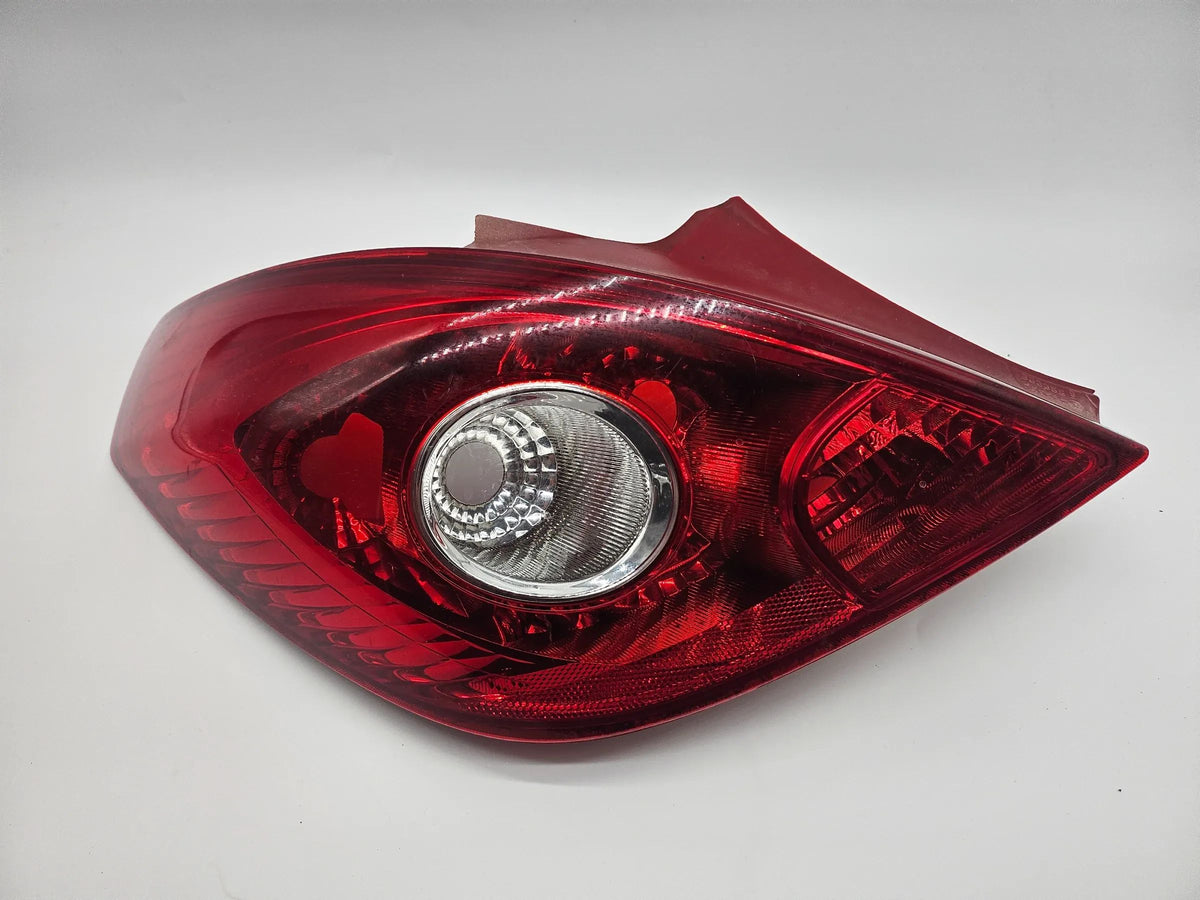 Opel Corsa D  Heckleuchte Rückleuchte Rücklicht links 11-B430B