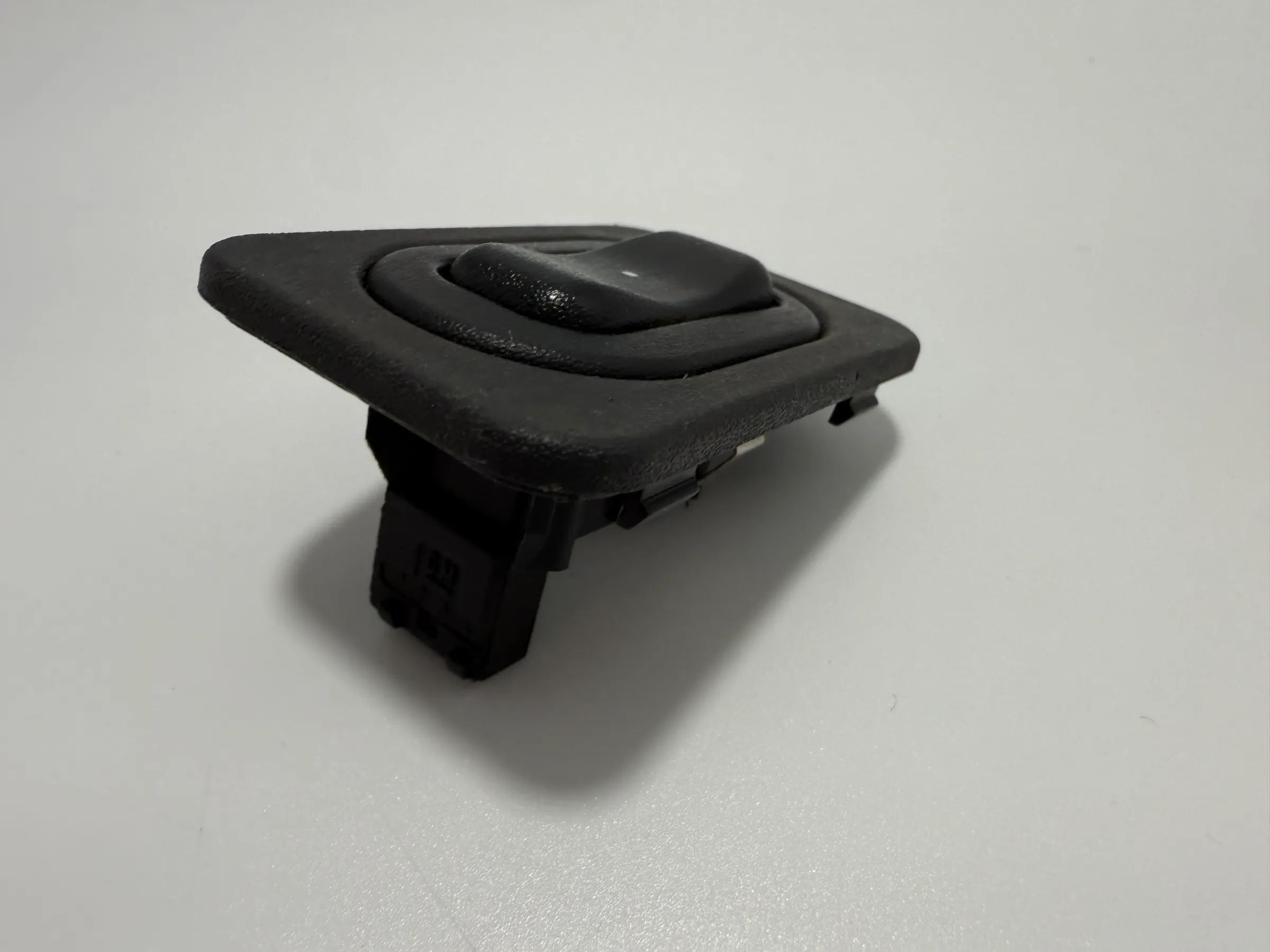 Oryginalny Opel / Vauxhall Meriva (X03) przełącznik podnośnika szyb prawy 24407699