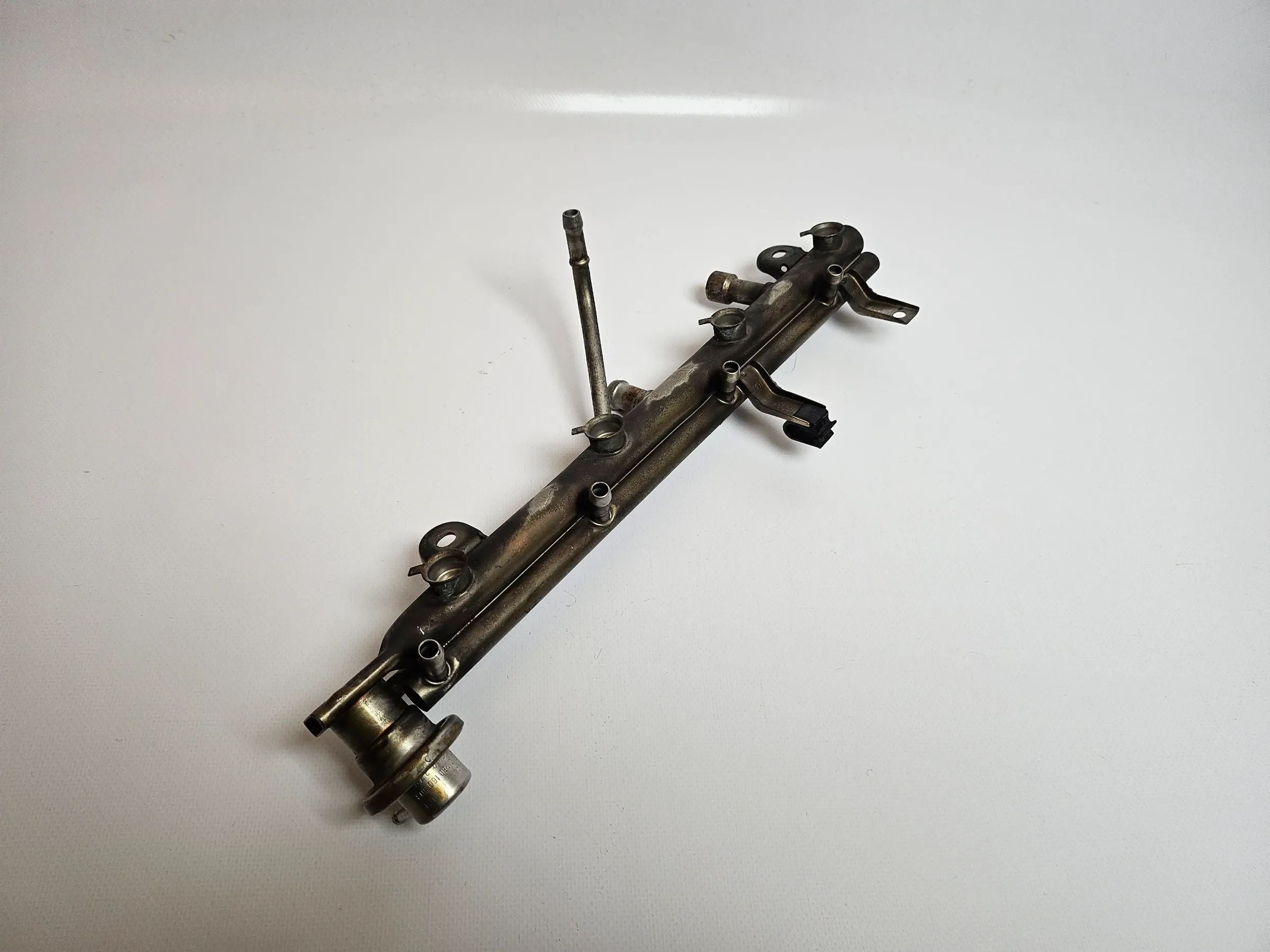 BMW 3 E46 Collettore Carburante Rail Iniettore Tubo Distribuzione Benzina 1435910