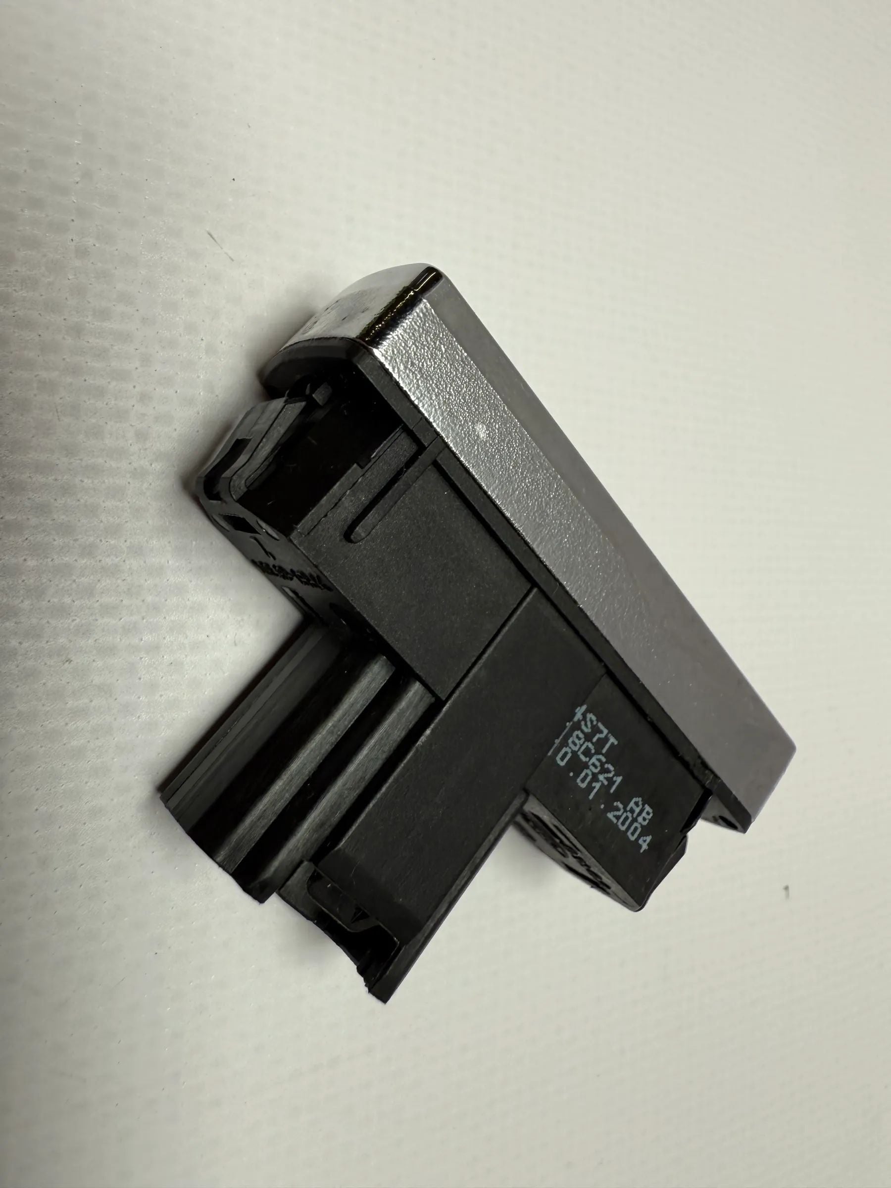 純正Ford モンデオ MK3 B5Y/B4Y/BWY リヤウインドウヒーター スイッチ 4S7T18C621AB