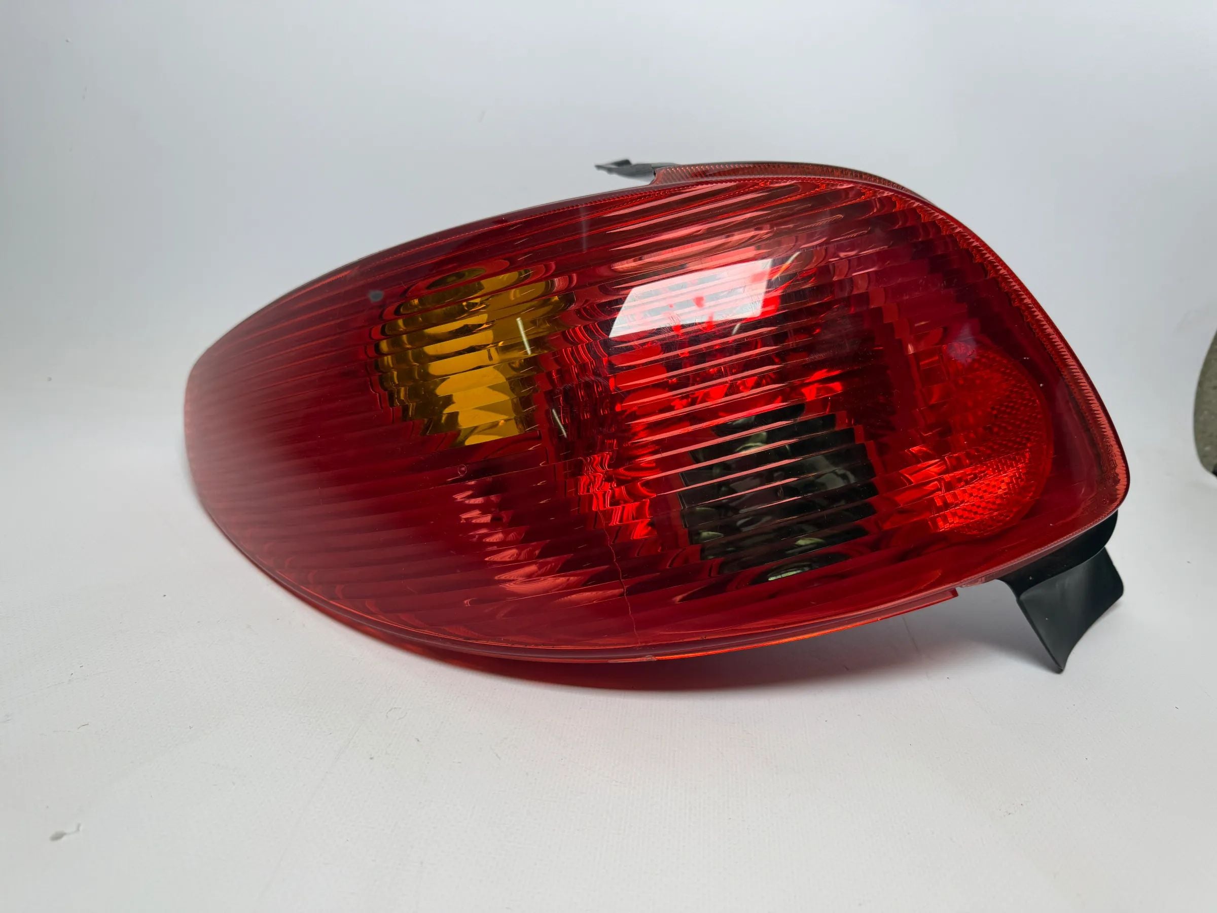 Original Peugeot 206 (2A/C) Rücklicht / Rückleuchte Links Axo Scintex 2563