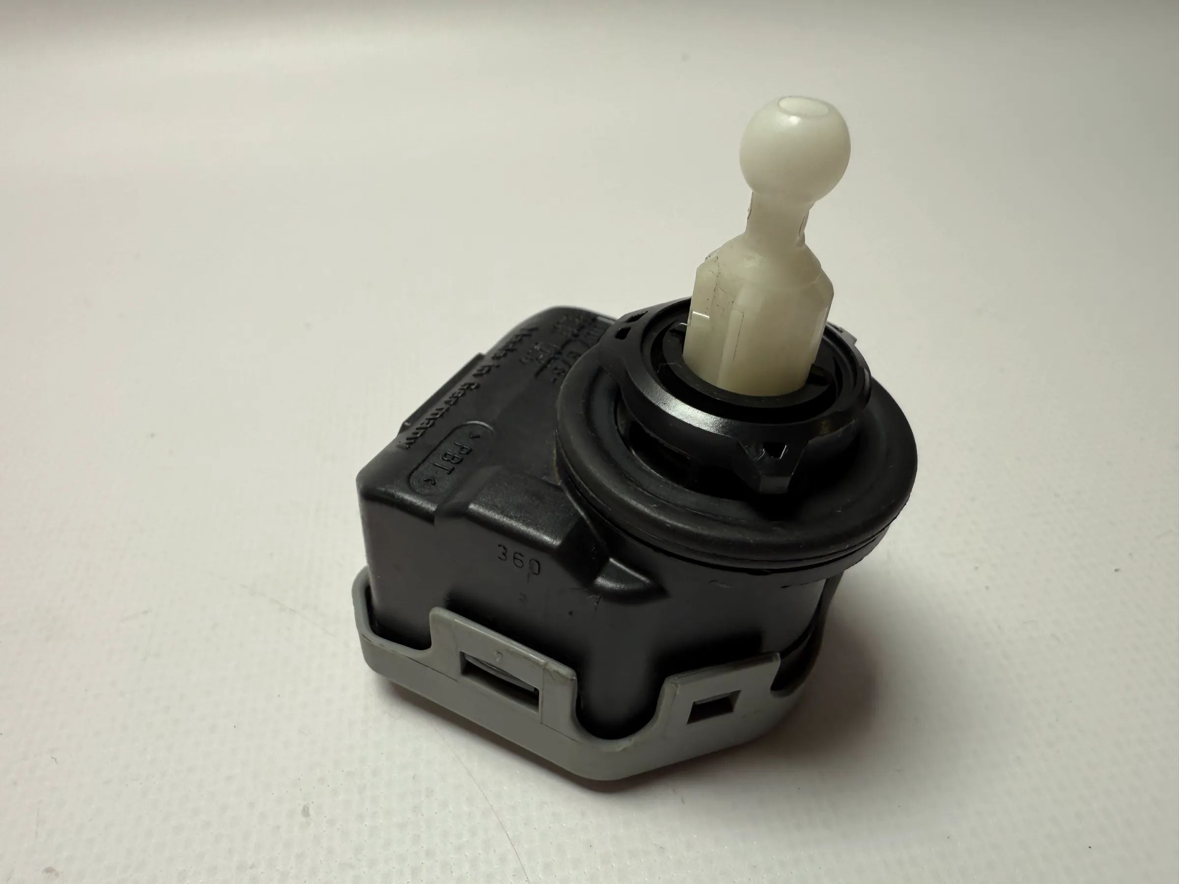 Original AUDI A6 SKODA FABIA headlight range adjustment LWR Valeo 6Y0 941 295 