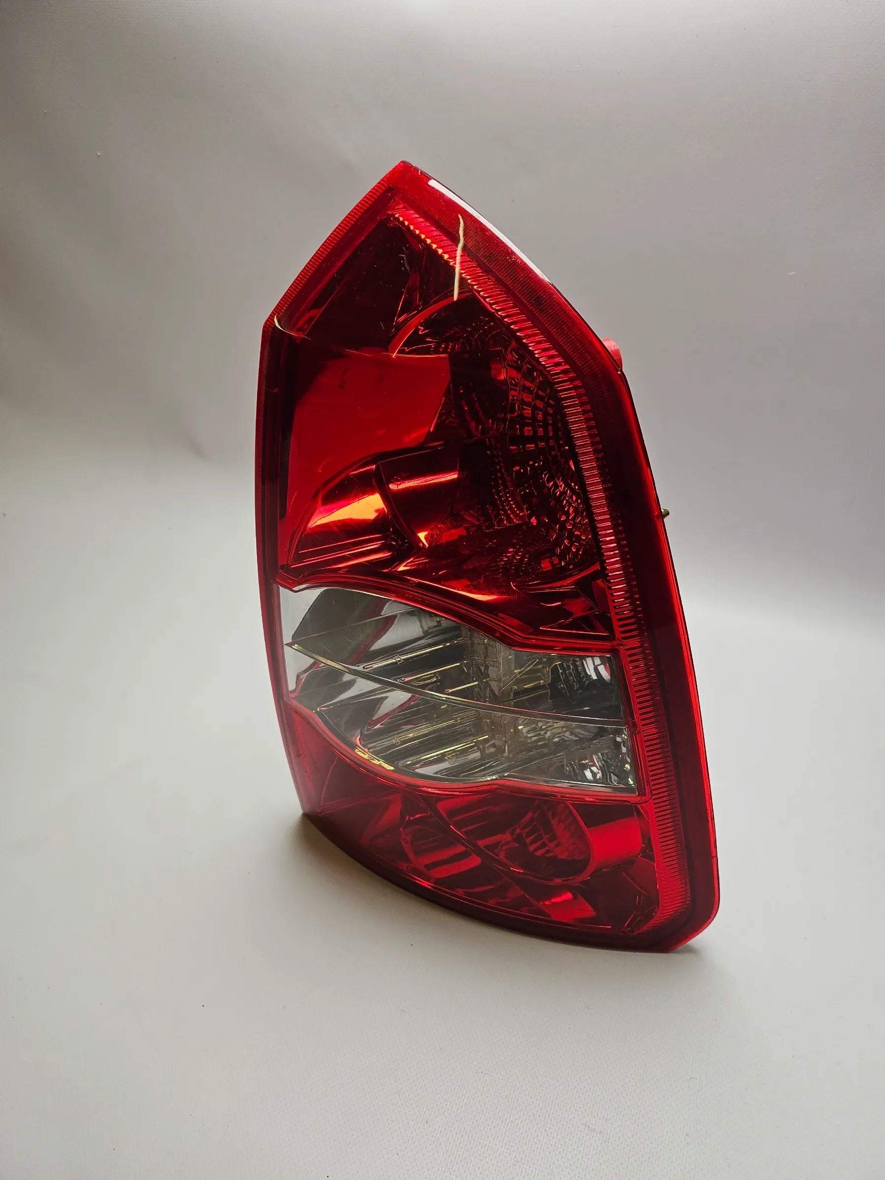 Oryginalna prawa tylna lampa bagażnika Chevrolet Nubira Kombi BJ06